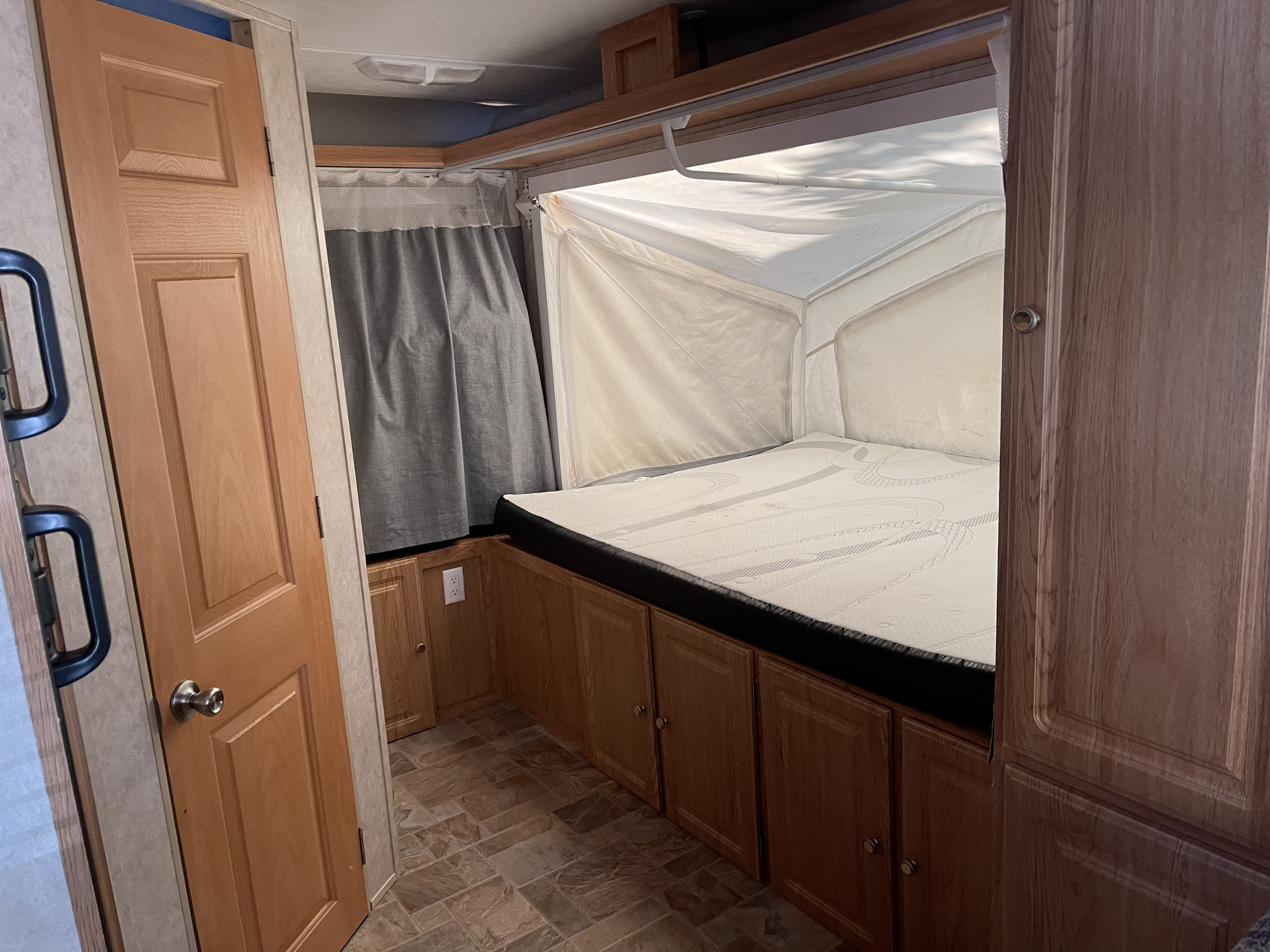 Forest River Rockwood Roo 2005