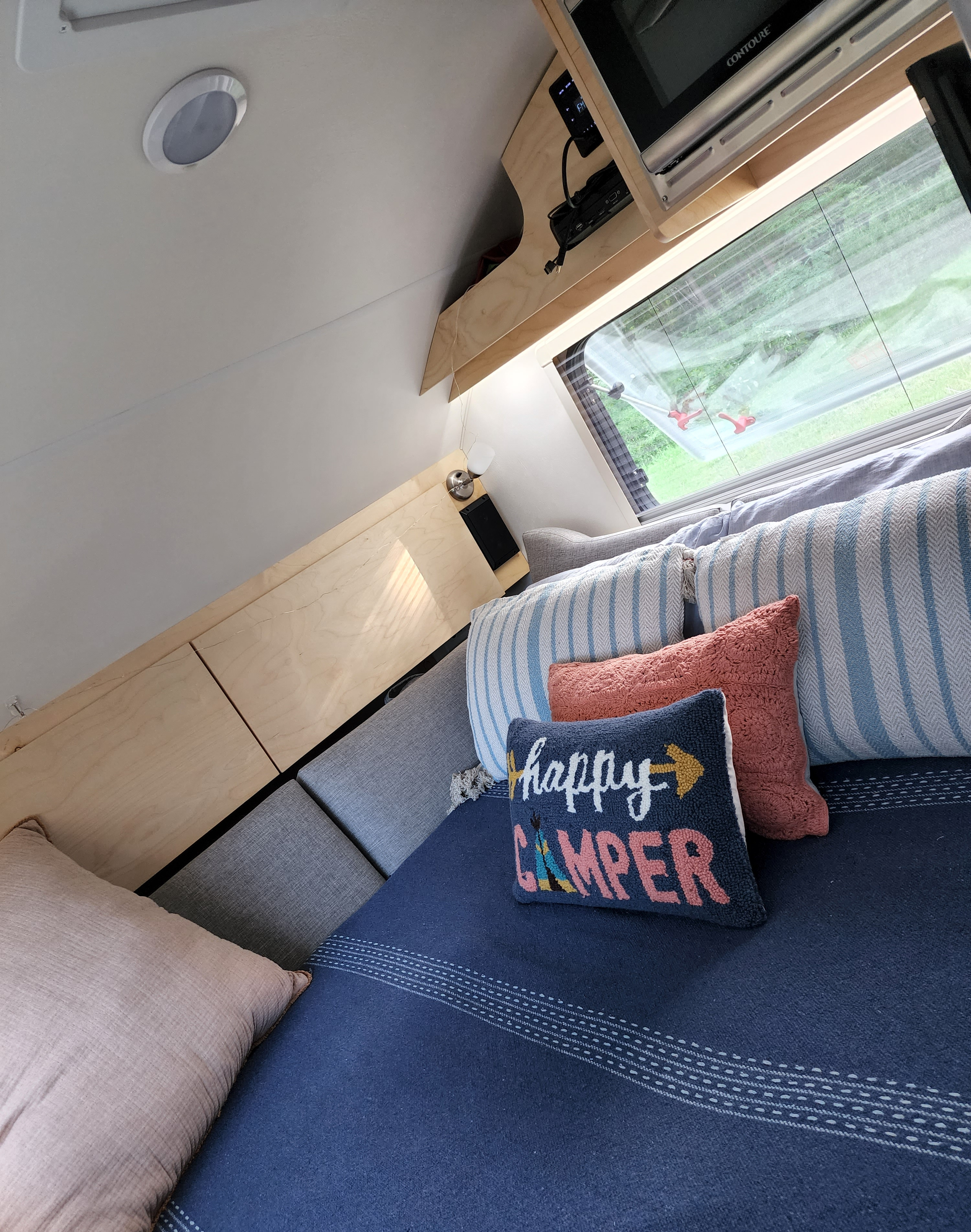 Sleeps 2 comfortably. Actual size of sleeping area when folded down equals King.
Can be left uncovered and sleep twin xl X2. nuCamp Tab 320 2022