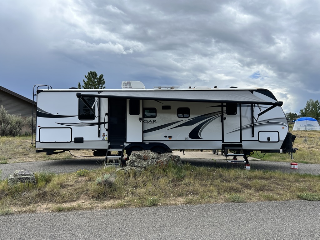 Luxury Family Bunkhouse Glamper - 2022 Keystone Cougar 30BHS Travel Trailer