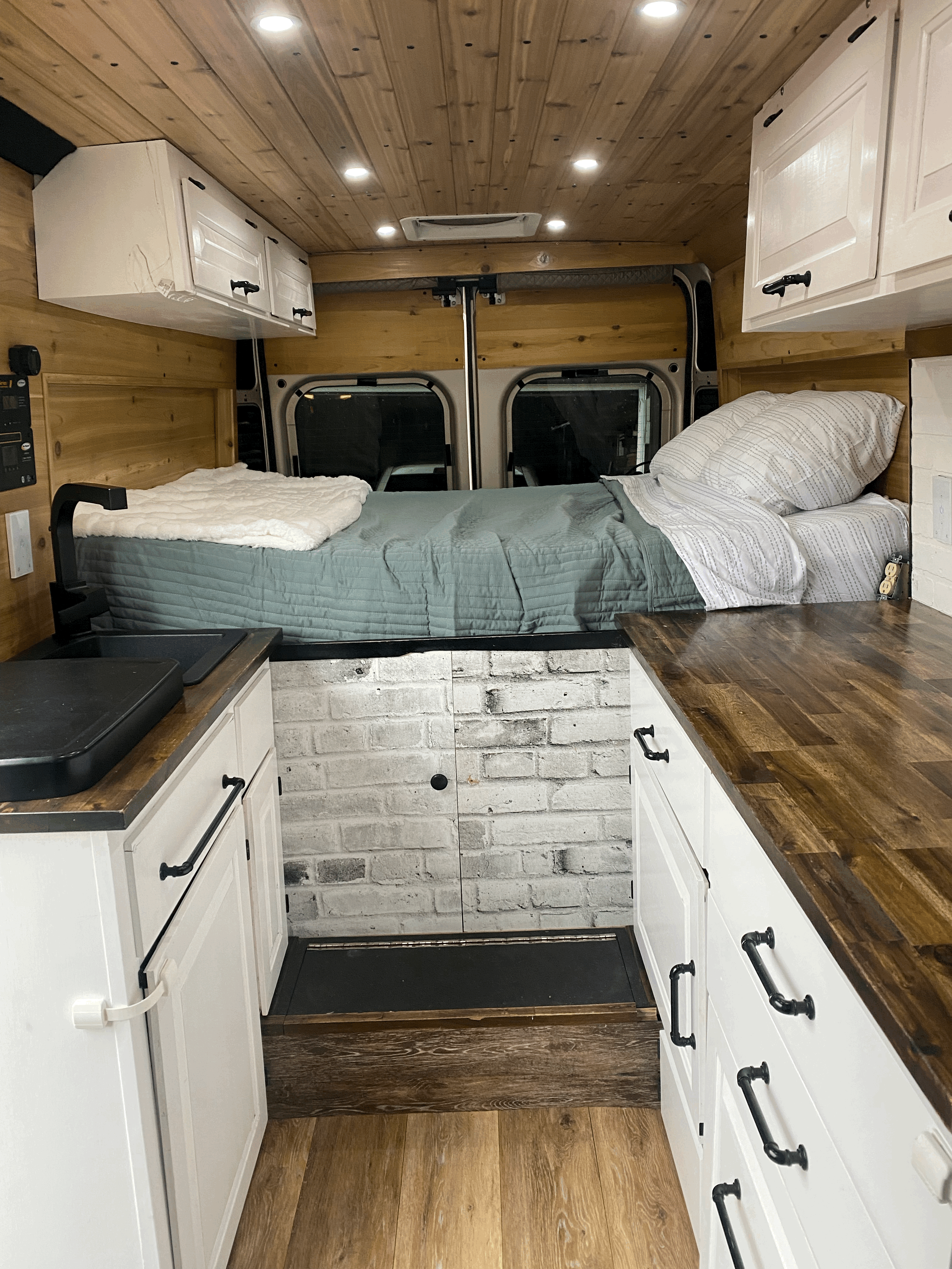 Cleaned, stocked and ready to hit he road!. Dodge Ram 1500 2020