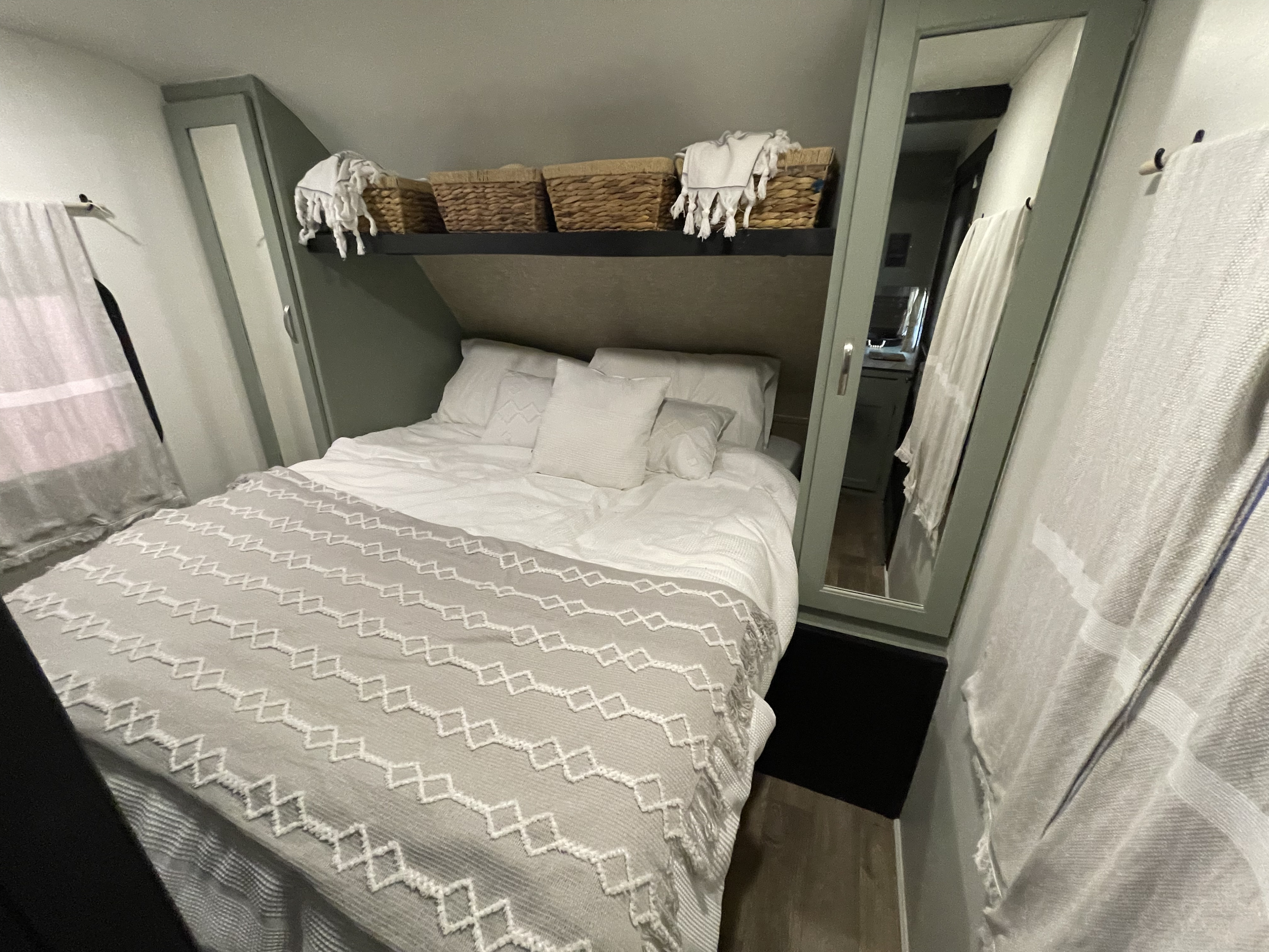 Master bedroom with queen size bed and 2 closets. Forest River Vibe Extreme Lite 2018