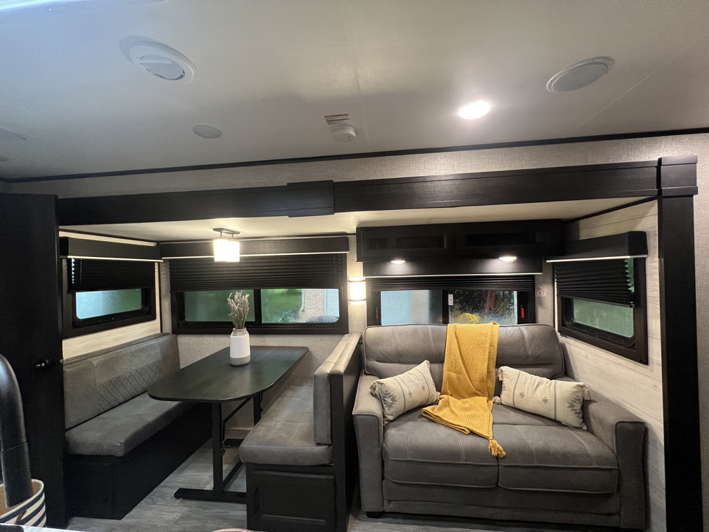 Travel trailer RV Rental 