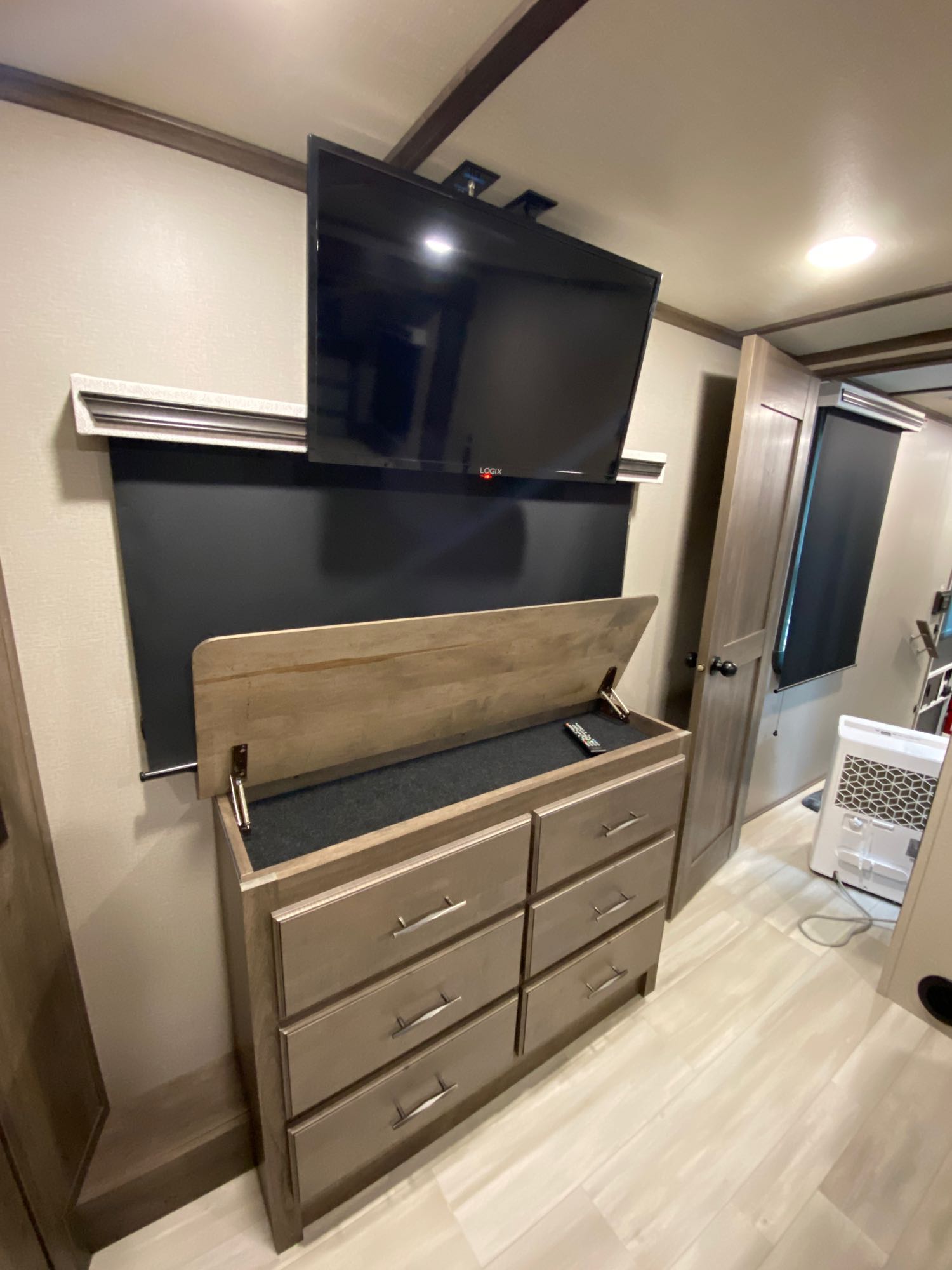 Grand Design Solitude 2022