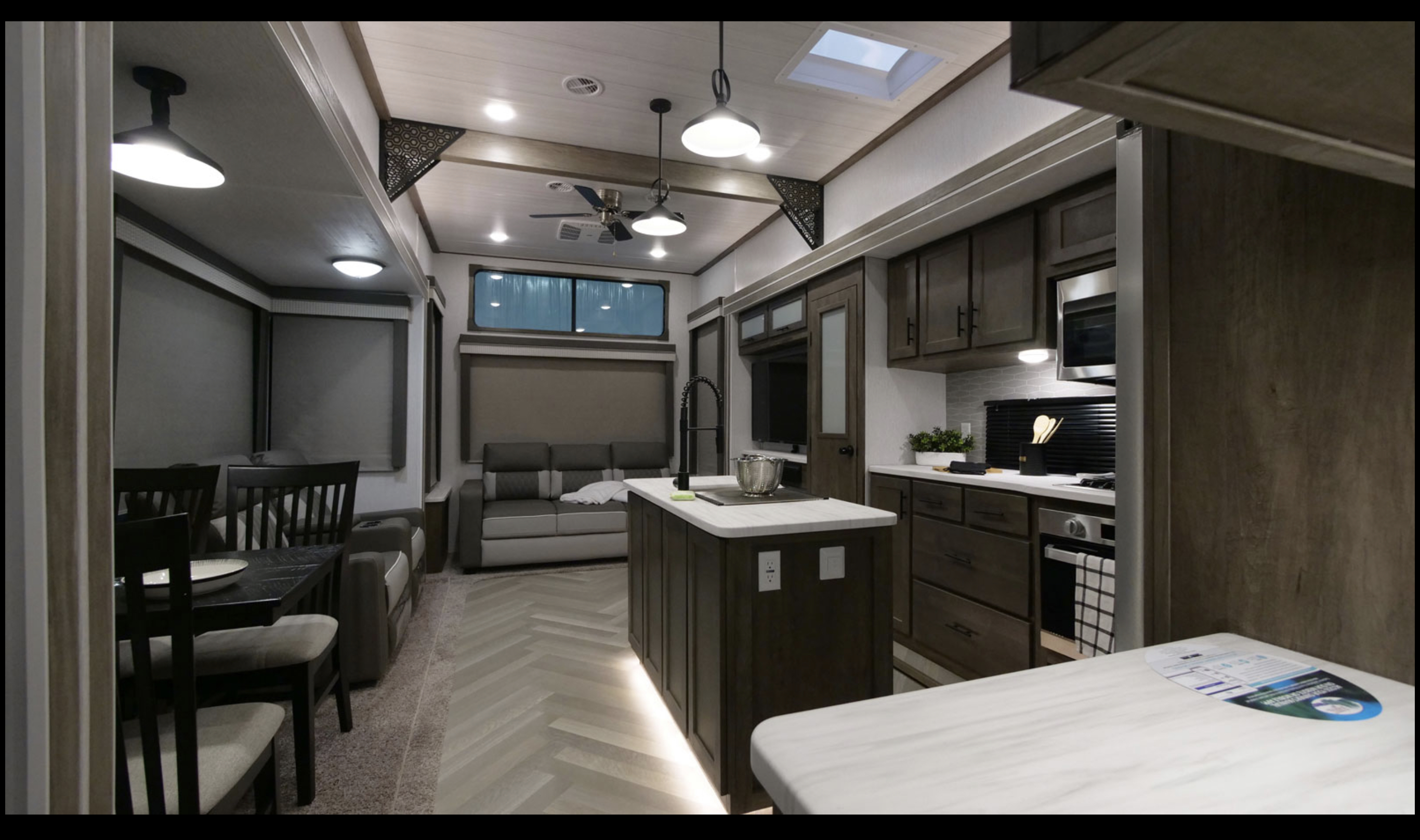 Travel trailer RV Rental 