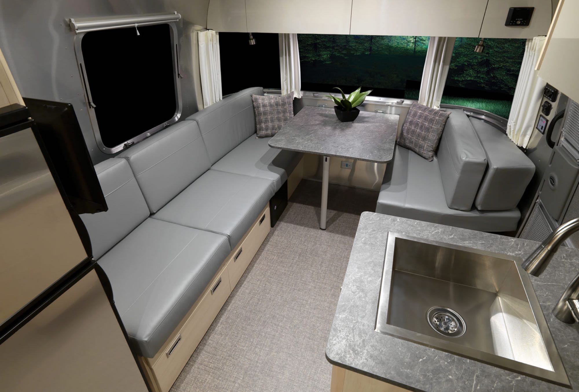 Travel trailer RV Rental 
