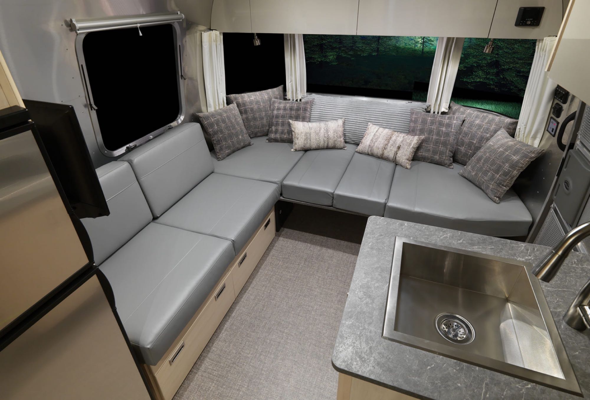 Travel trailer RV Rental 