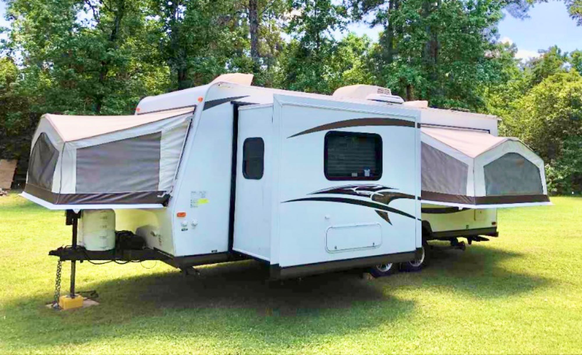 Travel trailer RV Rental 