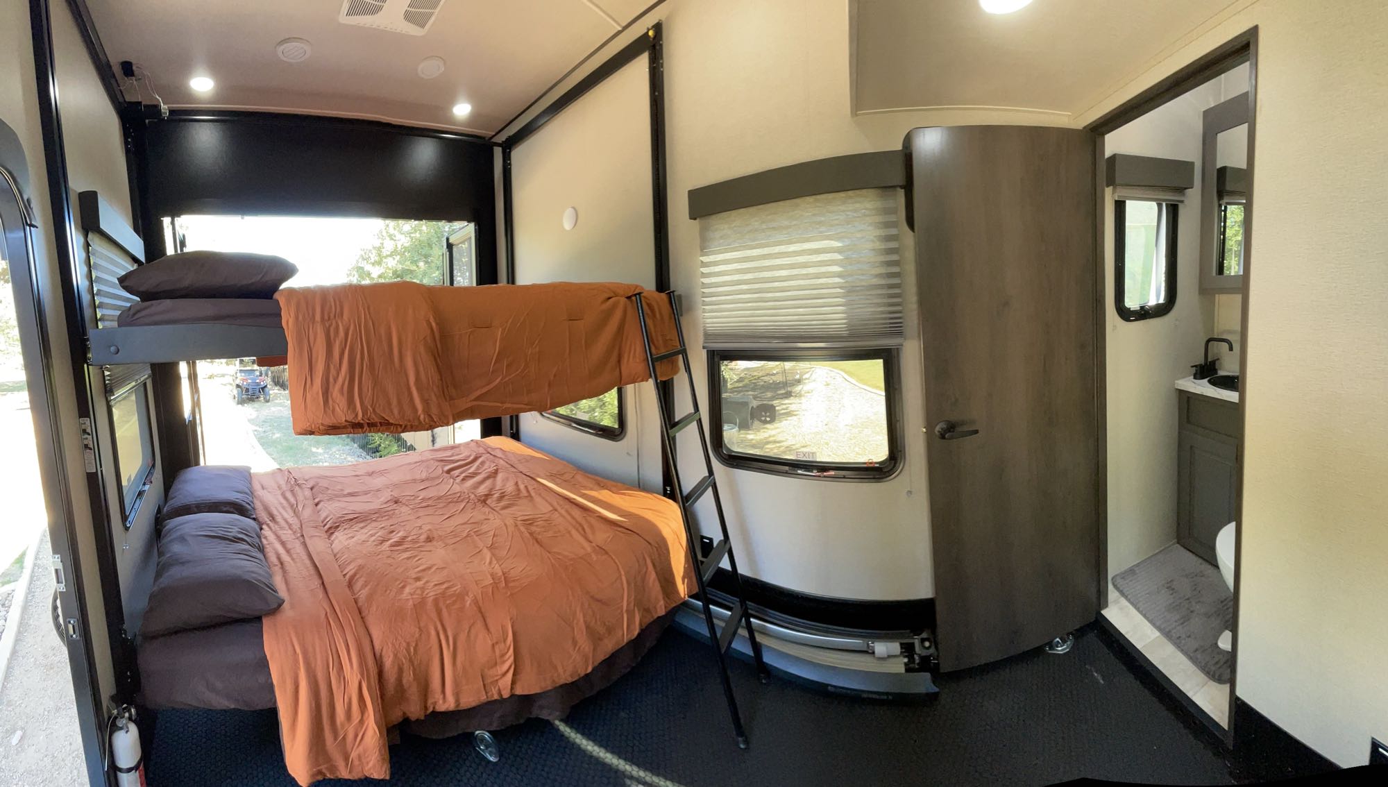 Toy hauler RV Rental 