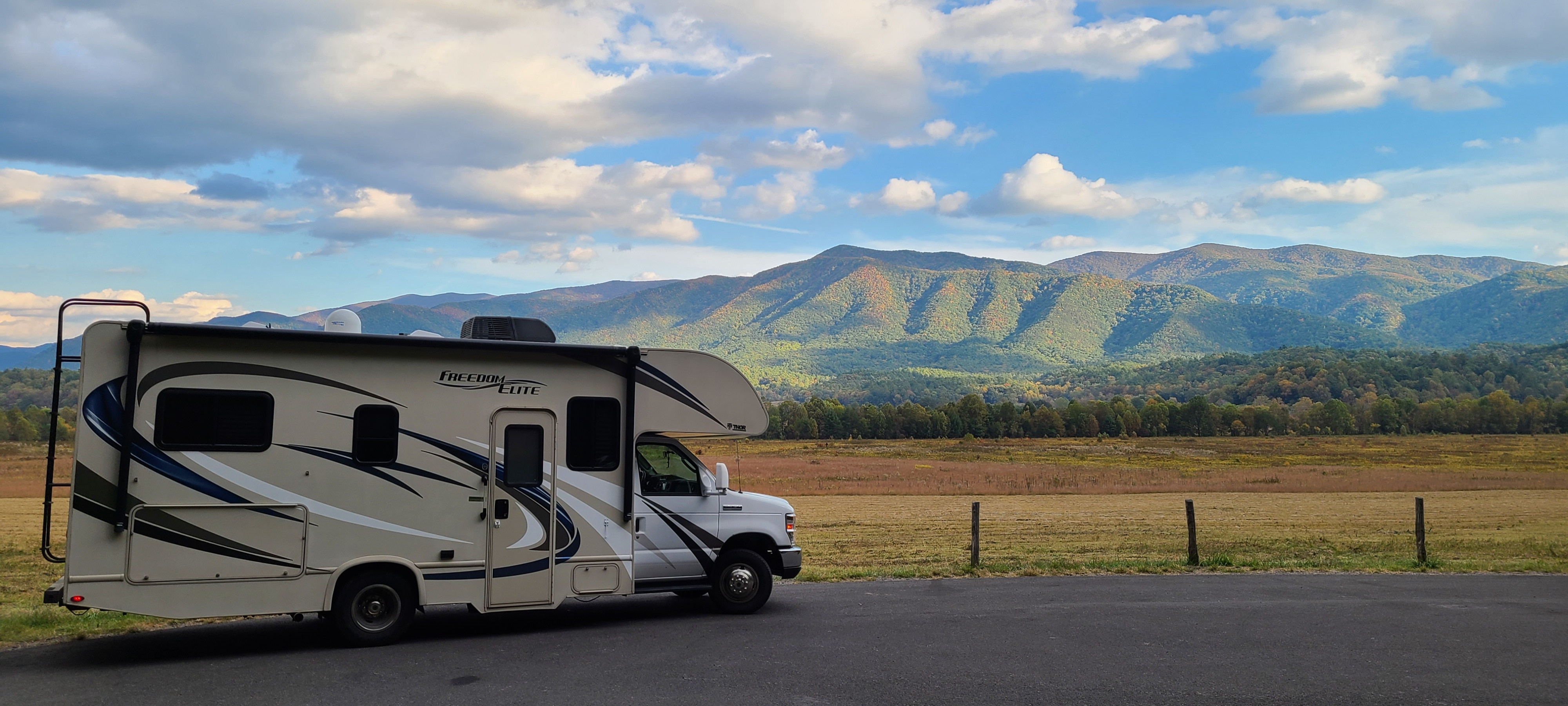 Thor Freedom Elite Driveable RV with Generator and TV