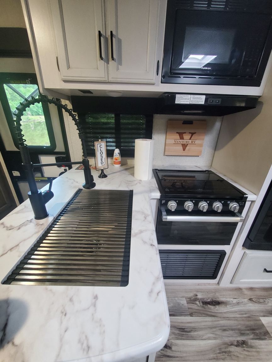 Travel trailer RV Rental 