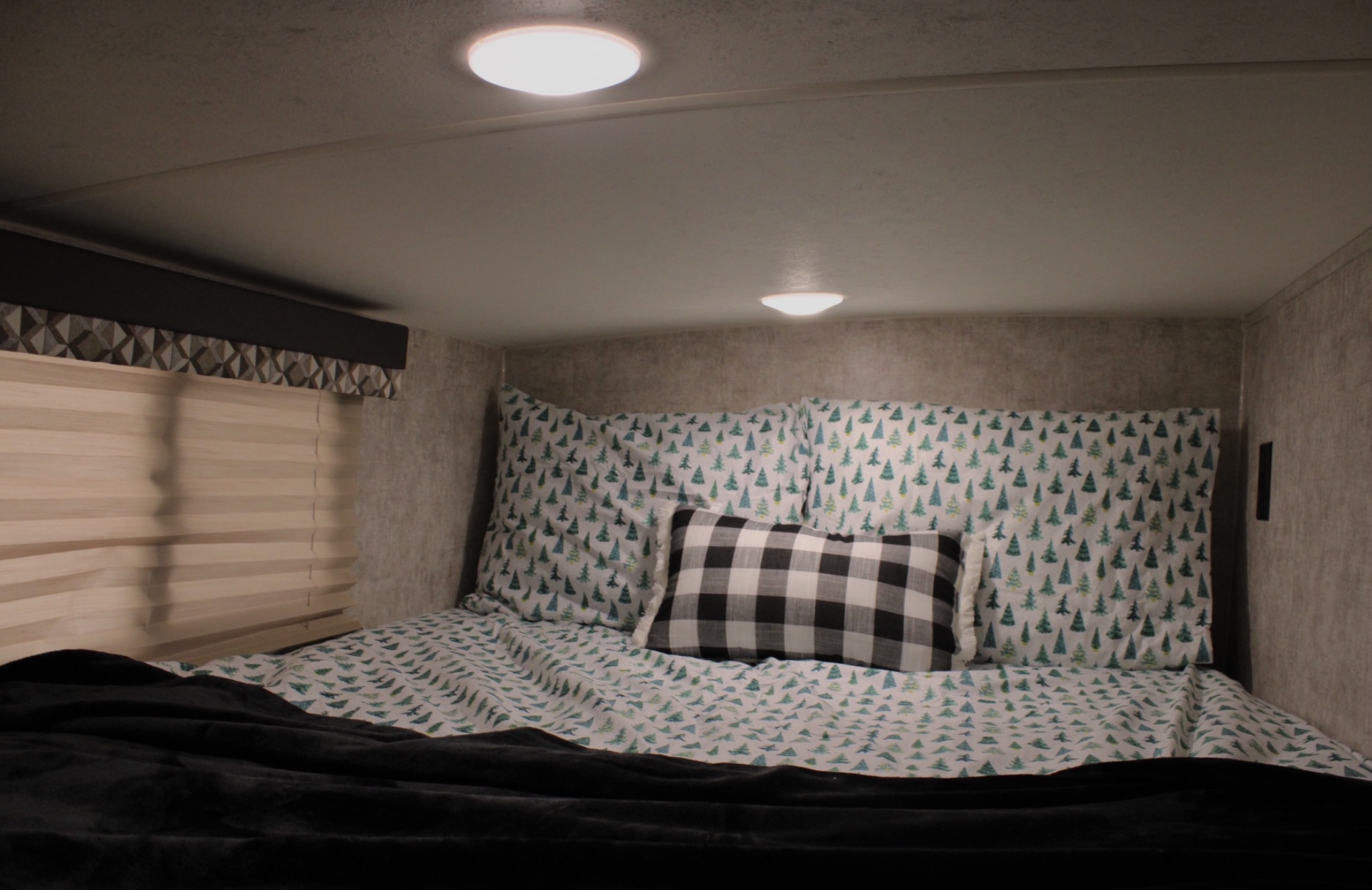 Top Bunk. Highland Ridge RV Open Range Ultra Lite 2017