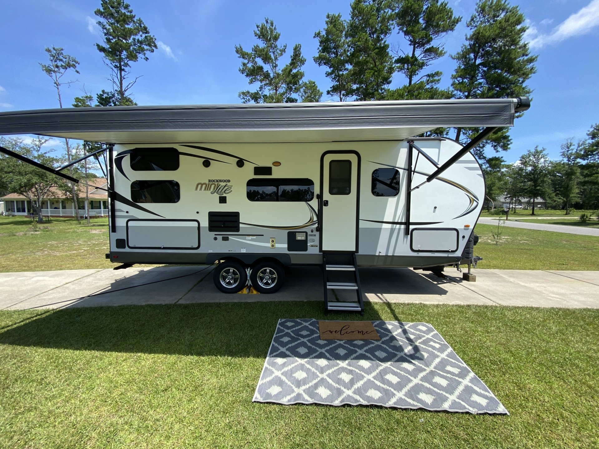 Rockwood Mini Lite Bunkhouse - Your home away from home!