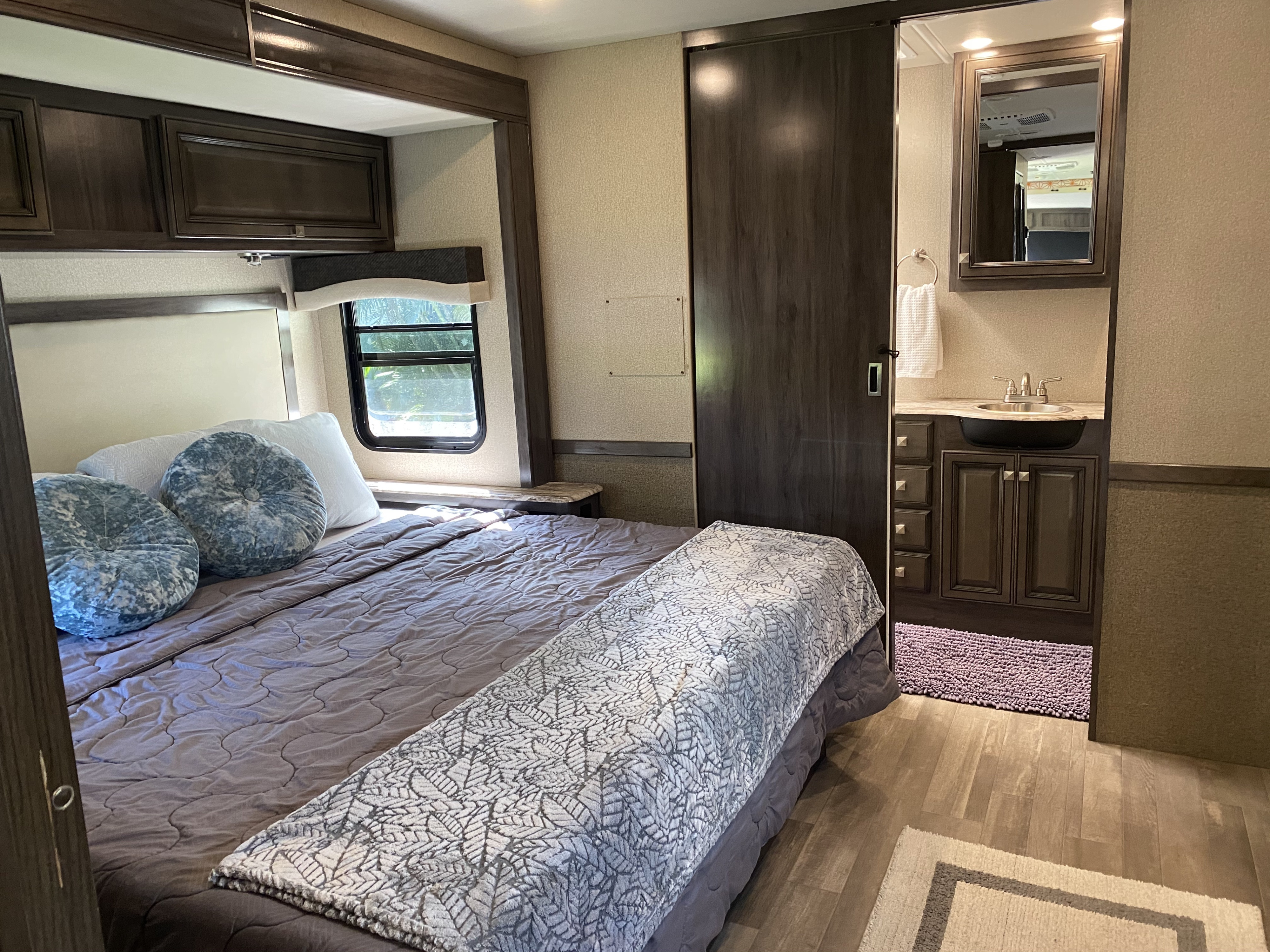 Private bedroom with king bed, comfy mattress topper.. Flair-Fleetwood Flair-Fleetwood Motorhome 2019