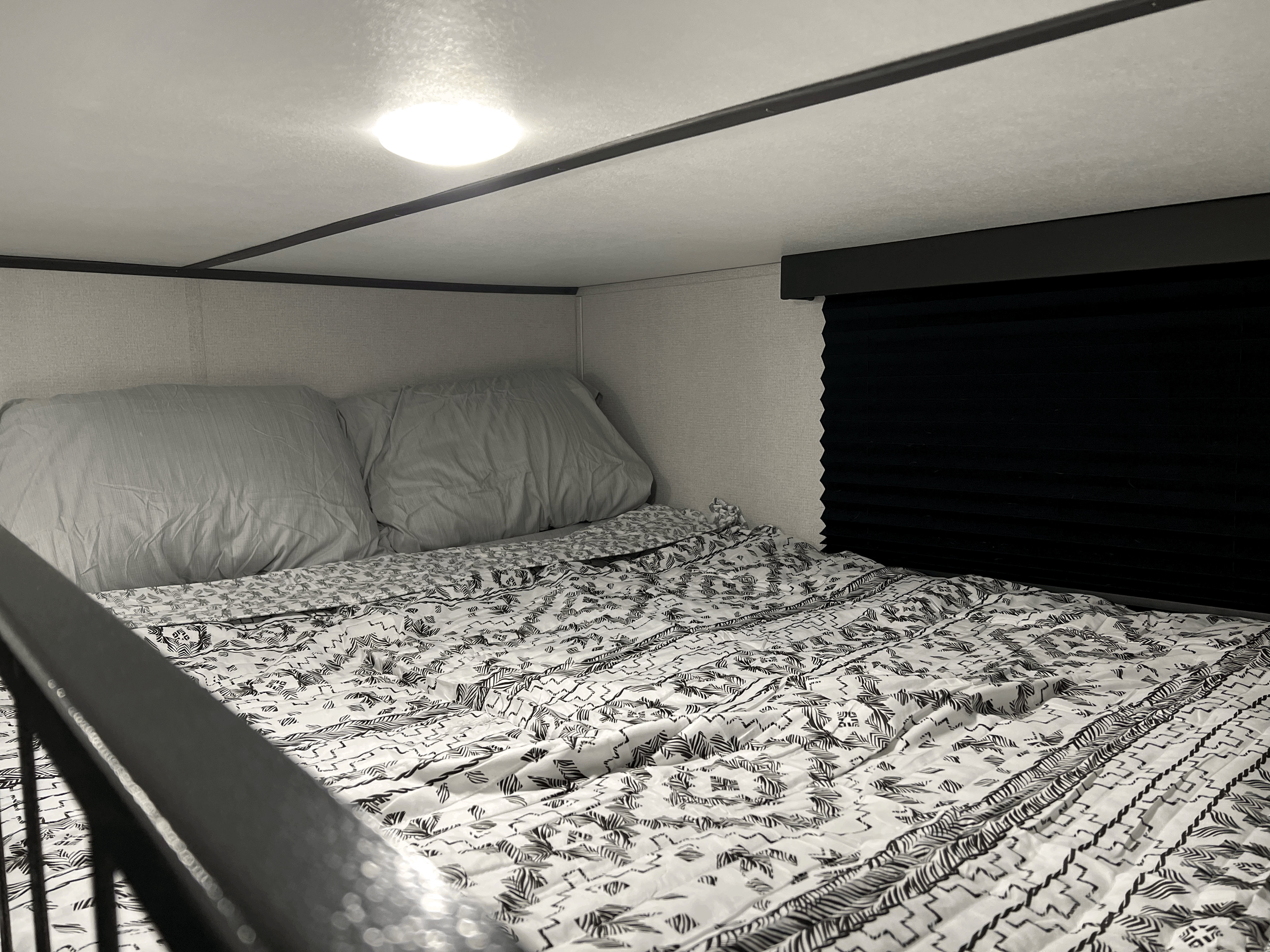 Fifth-wheel RV Rental 