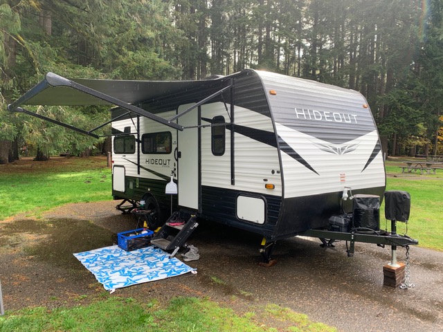 Rose — Your Cozy Cabin on Wheels