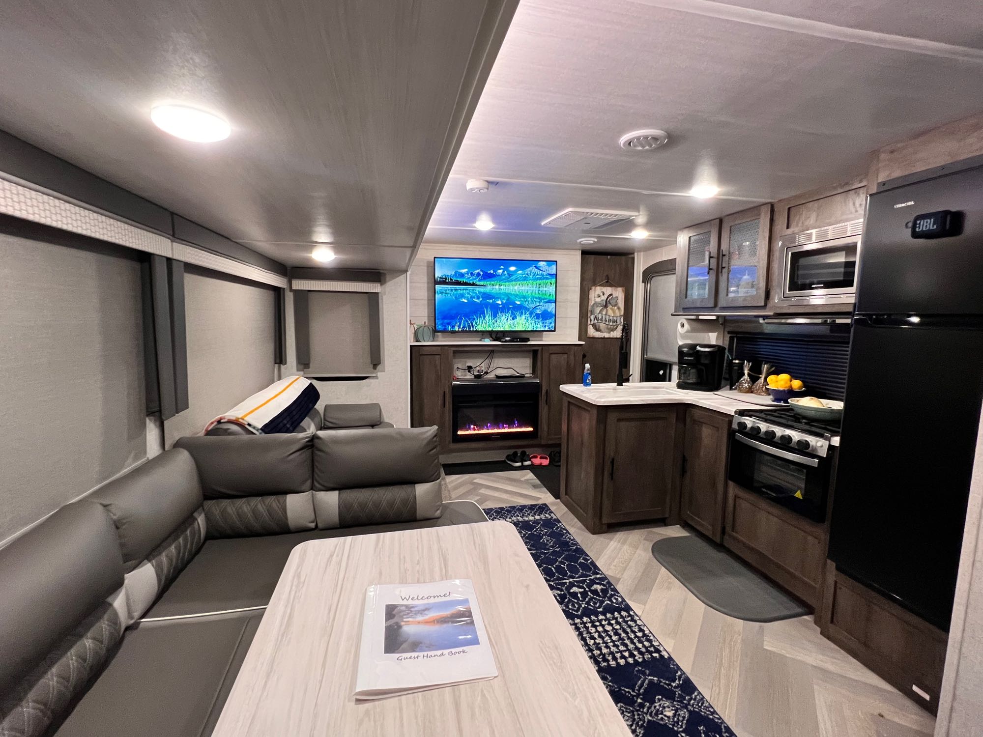 The Whiskey Wanderer 2021 ” Huge Bunkroom"