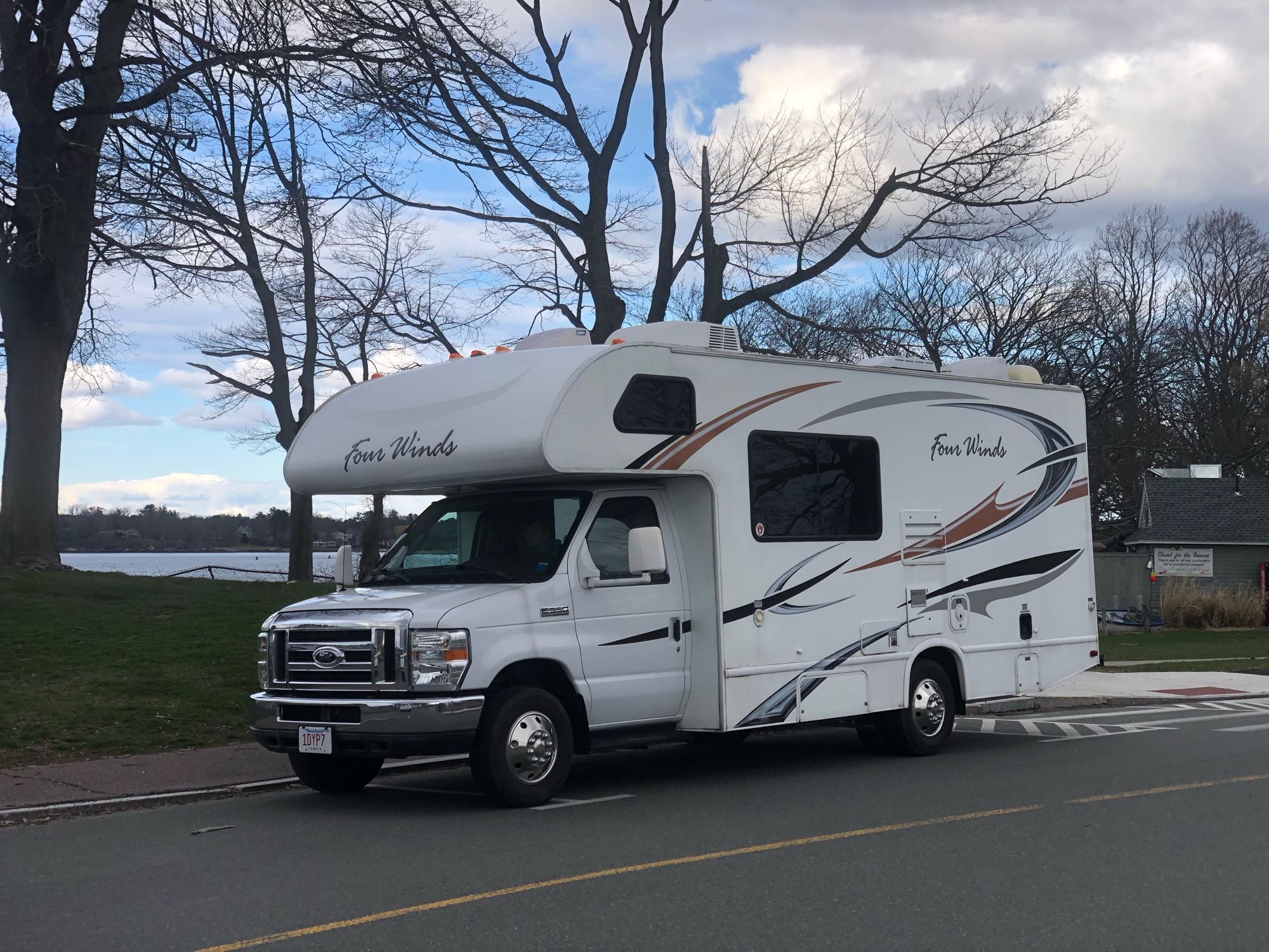 Four Winds Motorhome 2011
