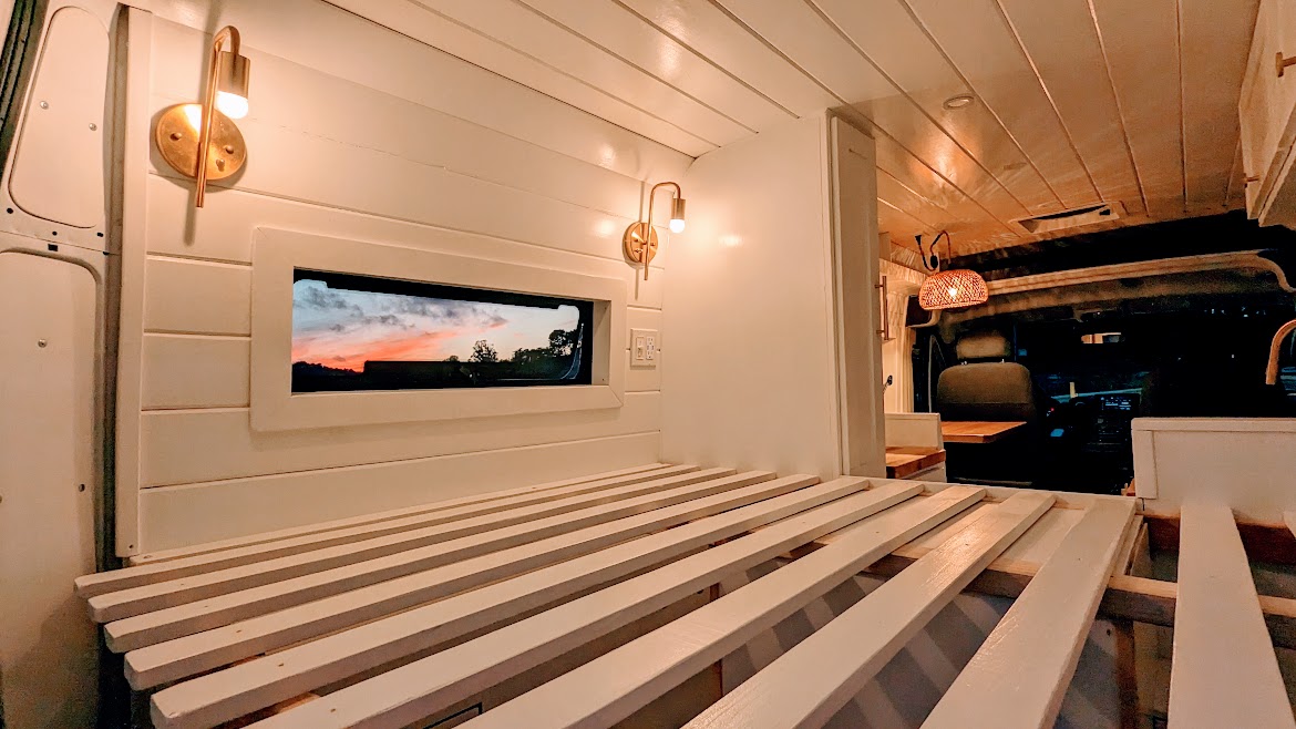 A mattress, bed linens, and towels are provided. . Ram Promaster 2022