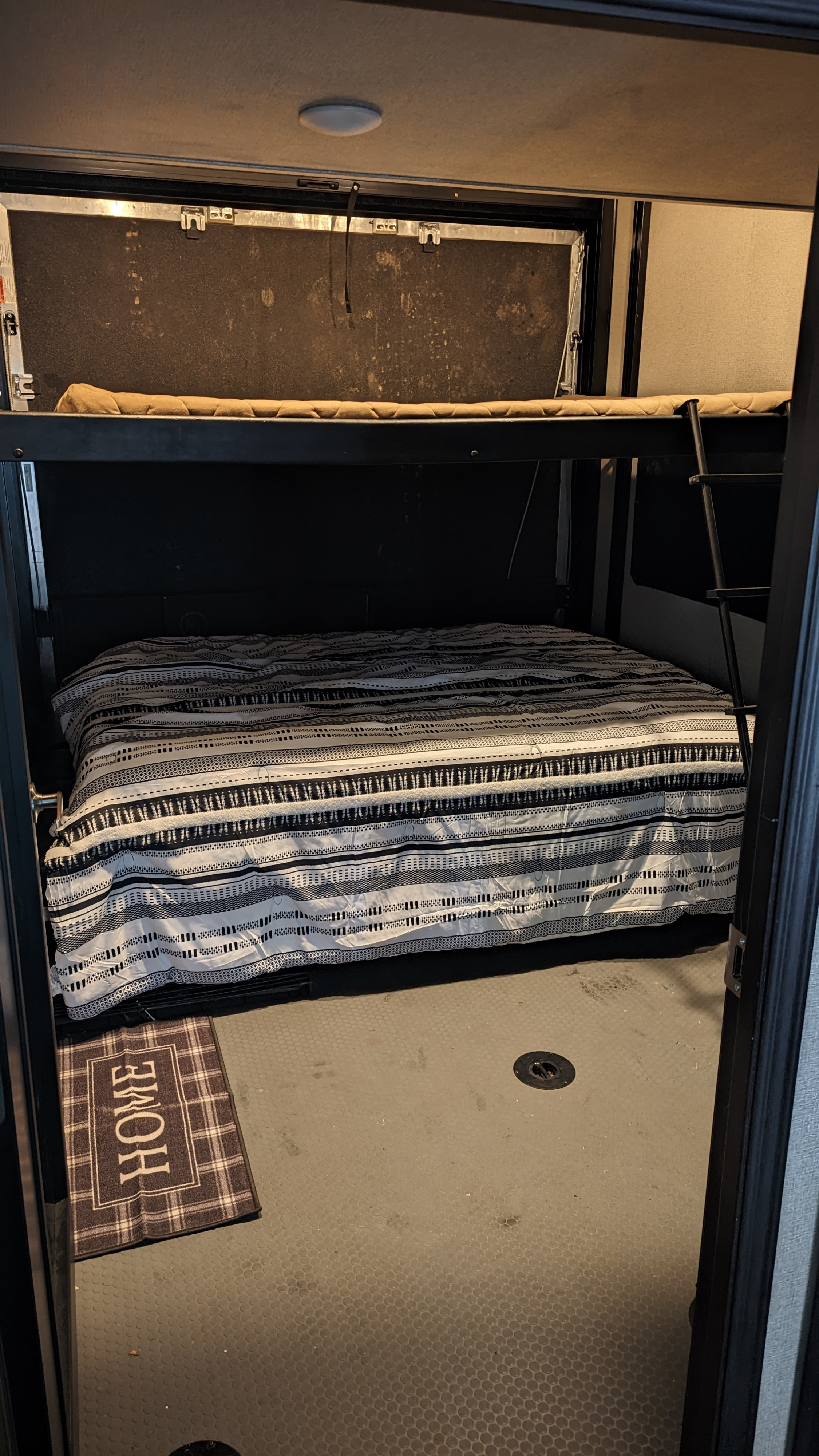 Keystone RV Carbon Toy Hauler 2018