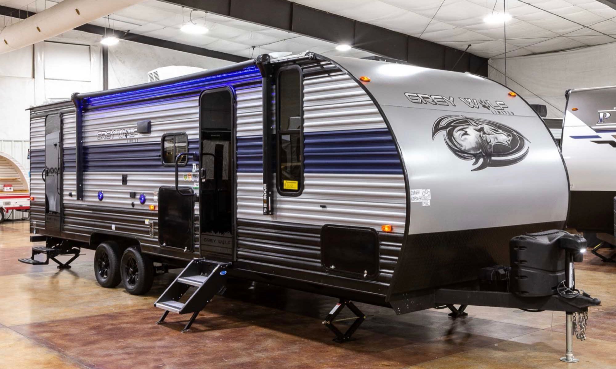 GREY WOLF  LUXURY CAMPER ~ SLEEPS 8 DELIVERY & SETUP!~