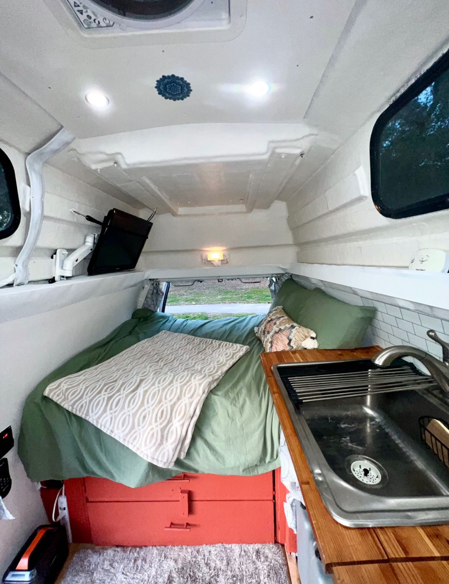 Ford Econoline E250supercab 2002