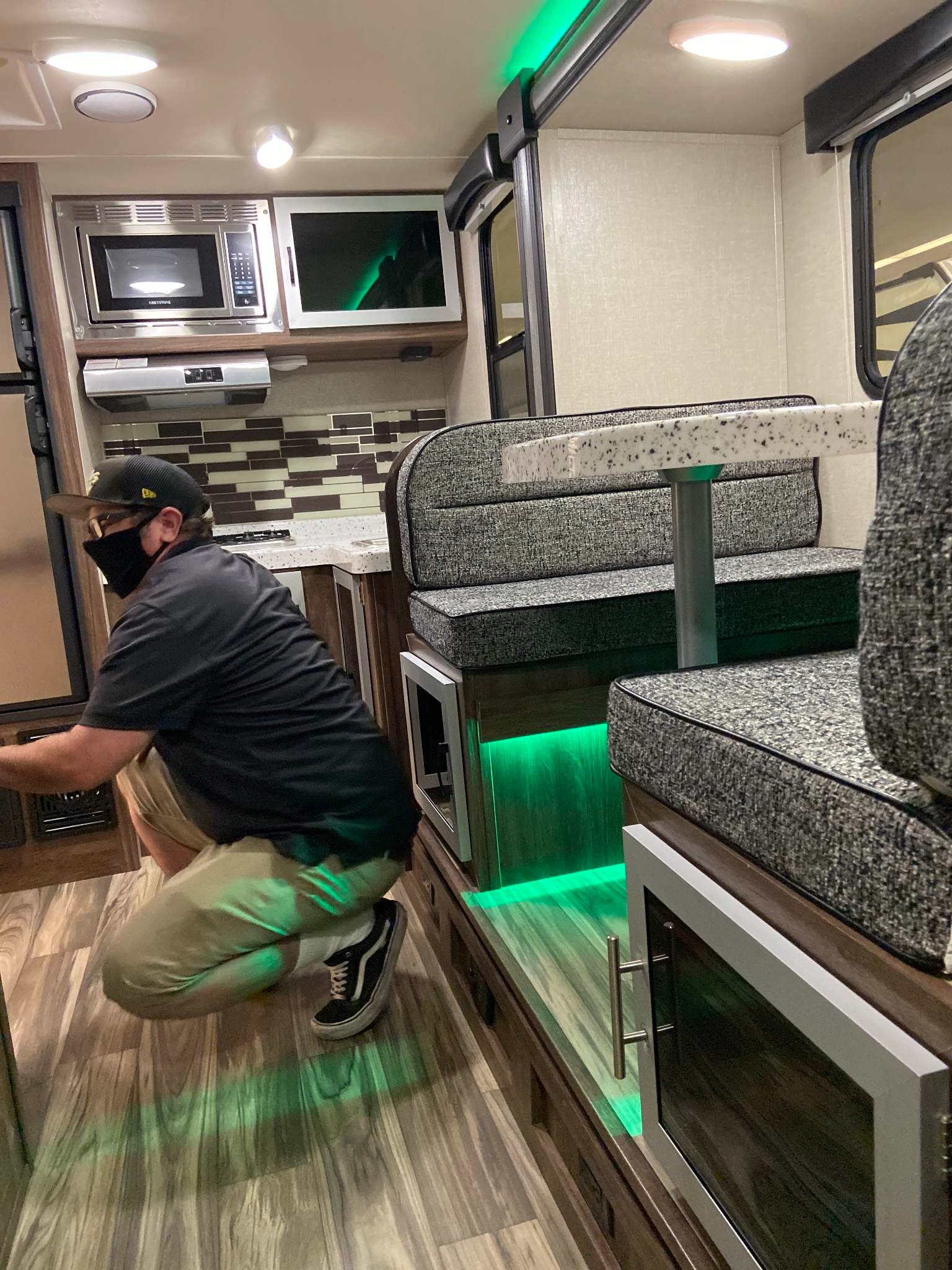 Travel trailer RV Rental 