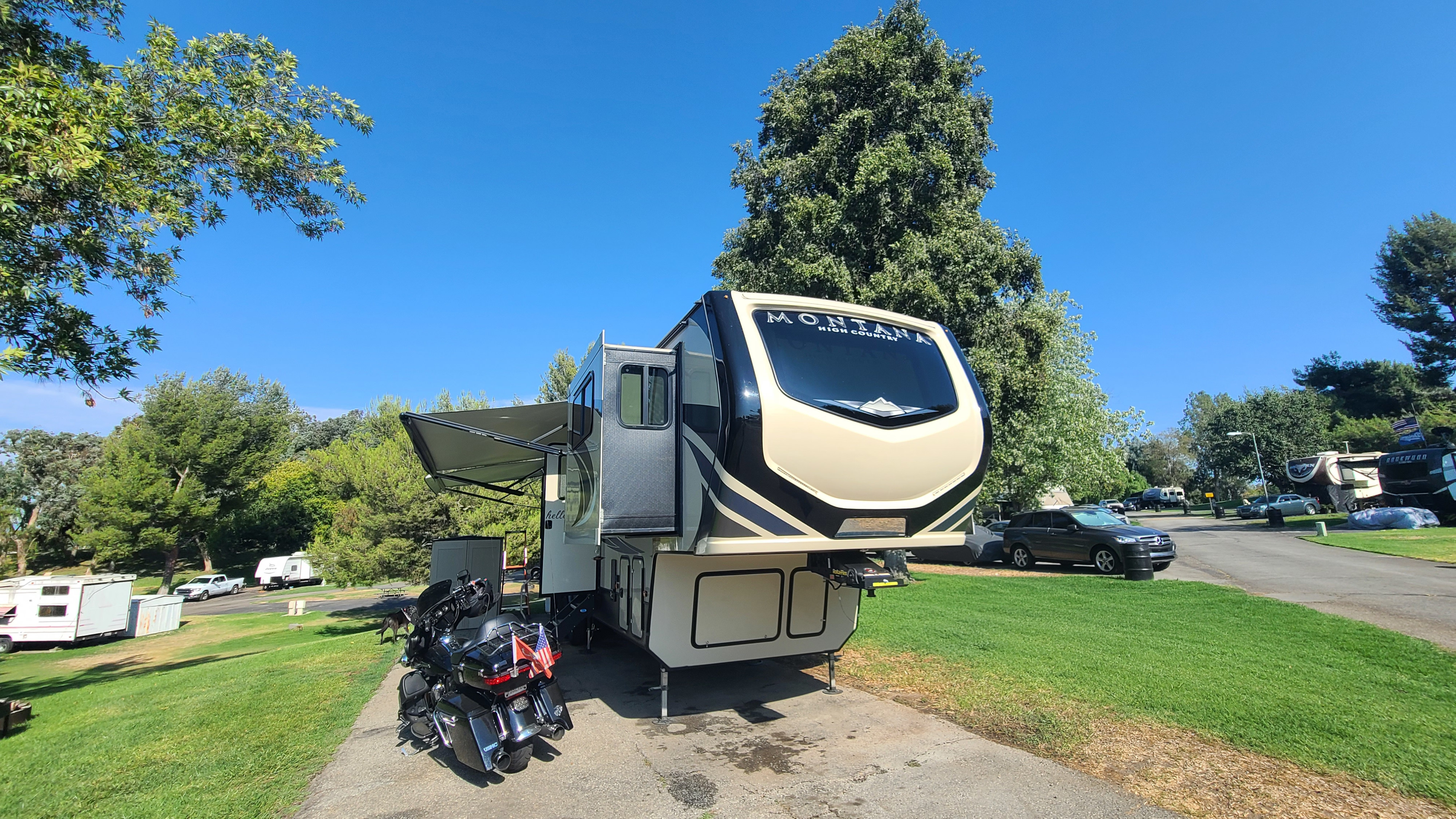 2019 Keystone RV Montana High Country Toy Hauler