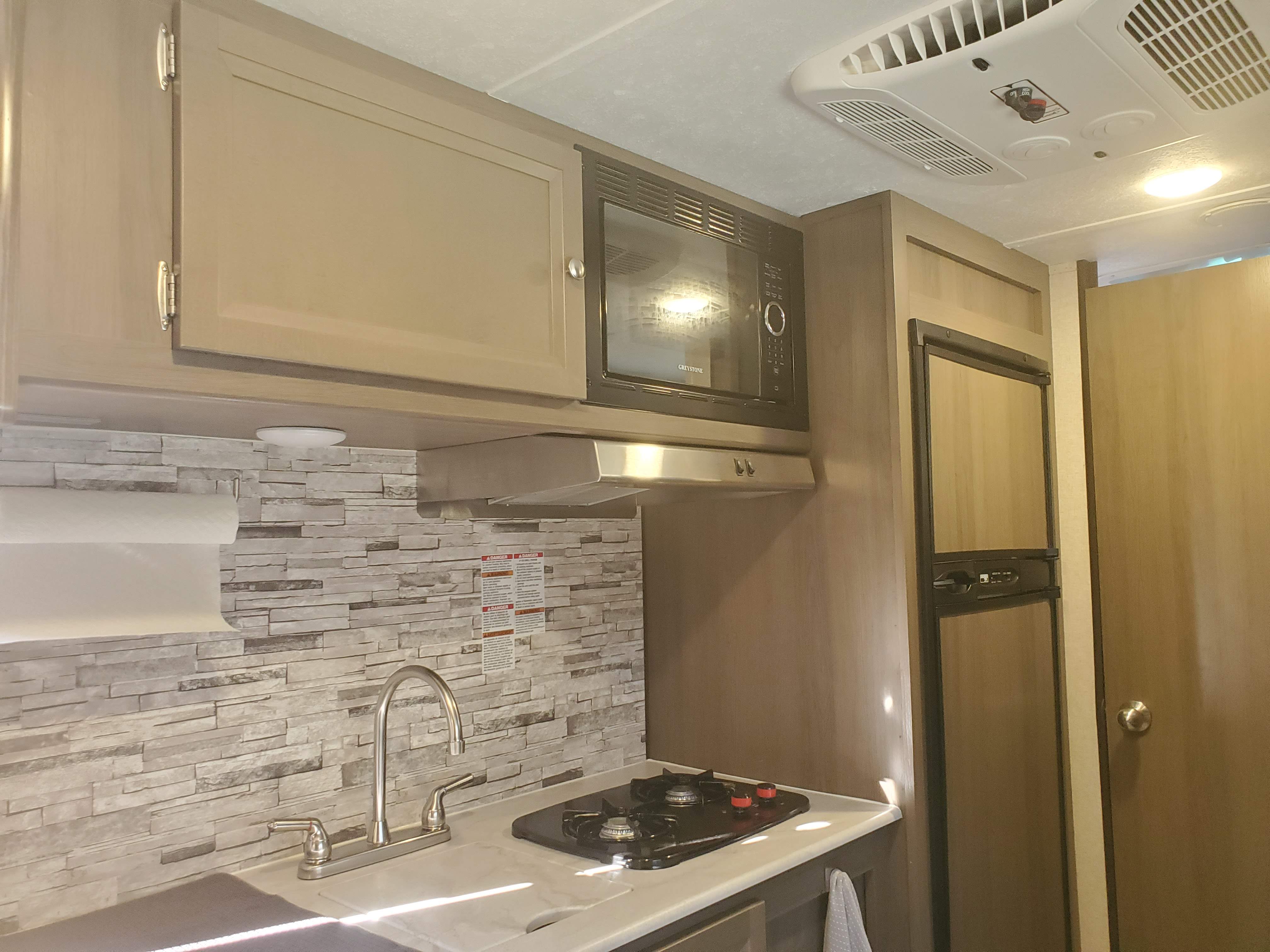 Travel trailer RV Rental 