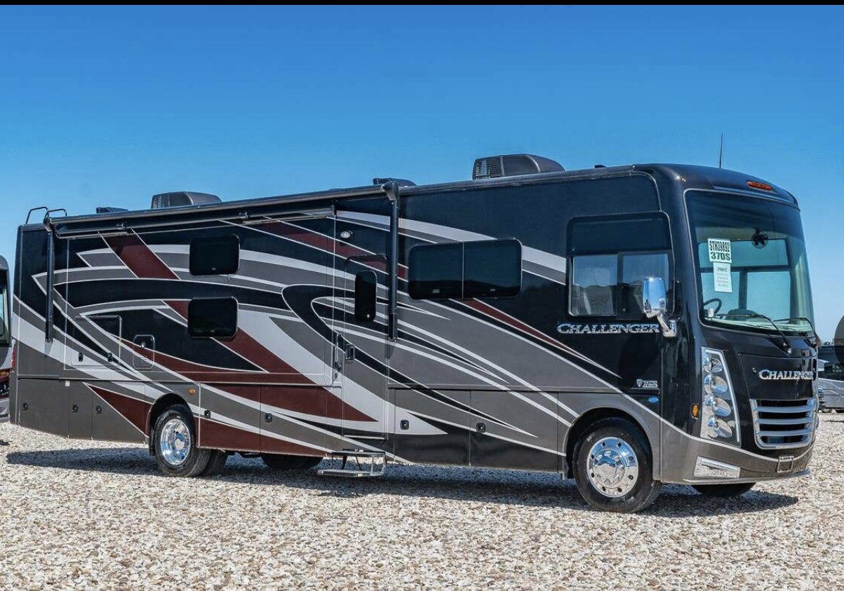 Sugarbear Express #9 - "BIG Sugar" - Thor Motor Coach Challenger