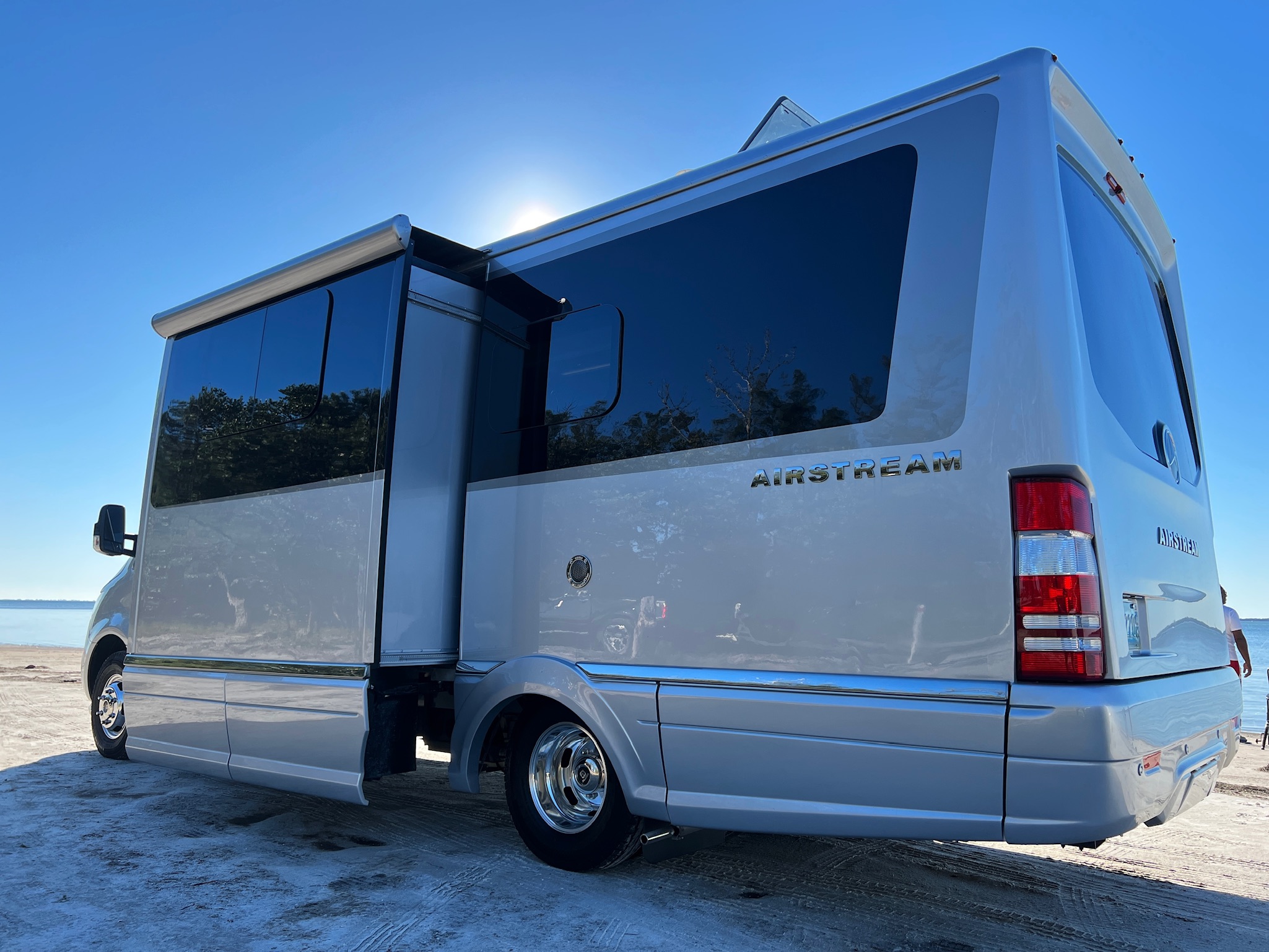 2021 Mercedes-Benz Atlas Airstream Class B Rental in Middlesex, NJ