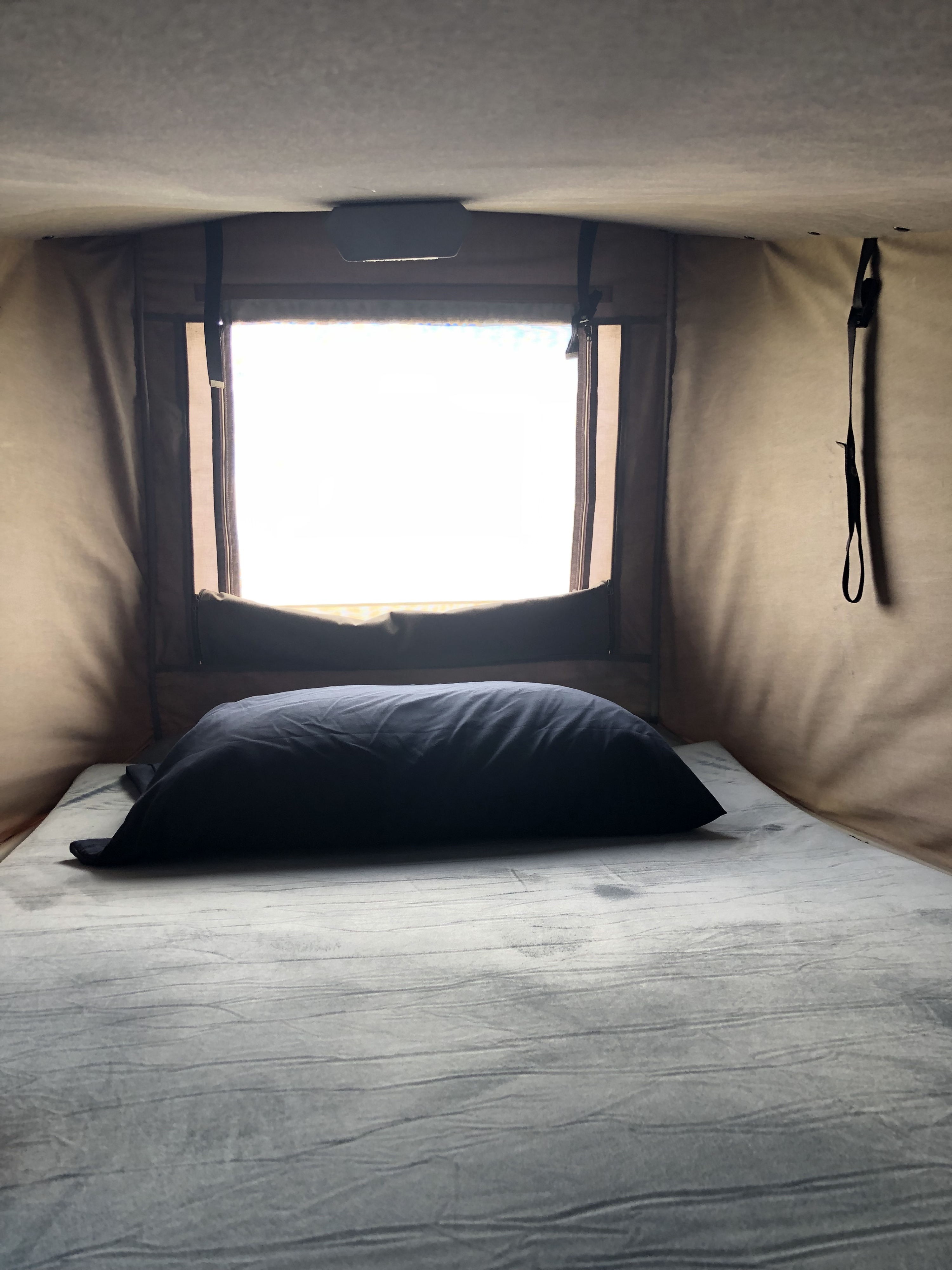 Pent house with xl twin and 3 inch memory foam. 40x75 . Toyota HIACE CAMPERVAN 1996