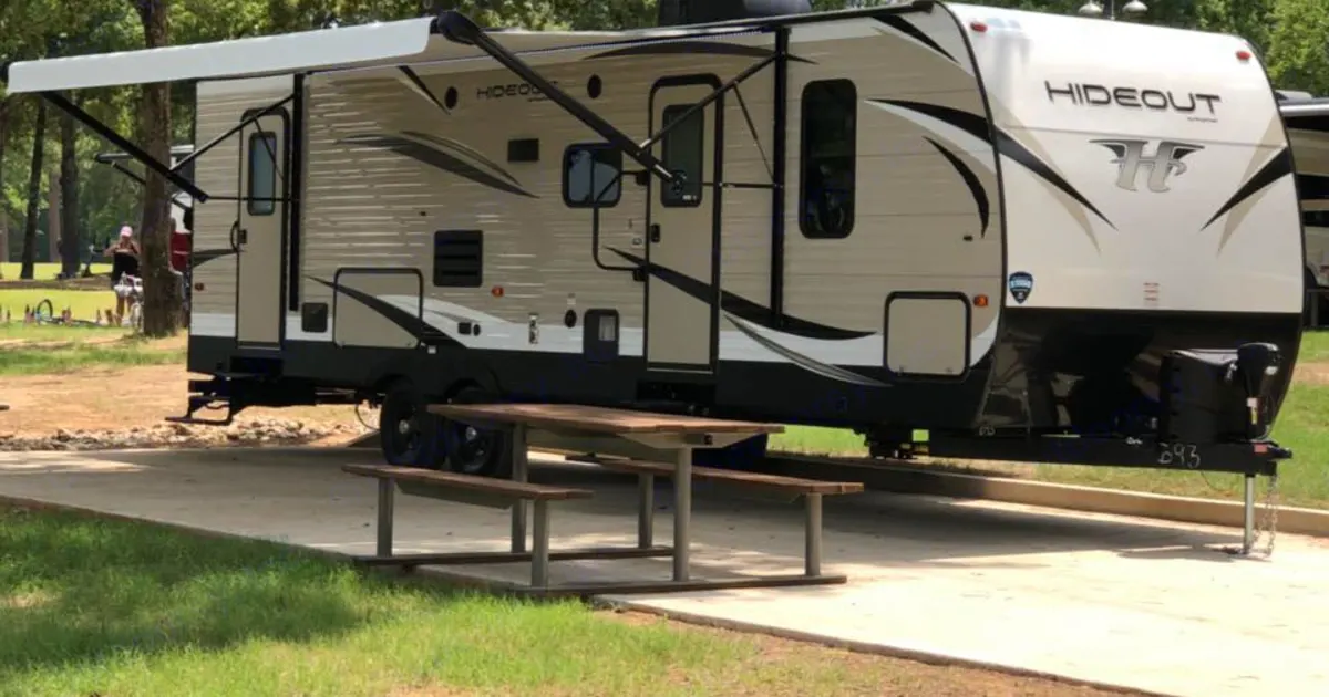 2018 Keystone RV Hideout - Bunk House - Power Jacks & awning - 1 slide out
