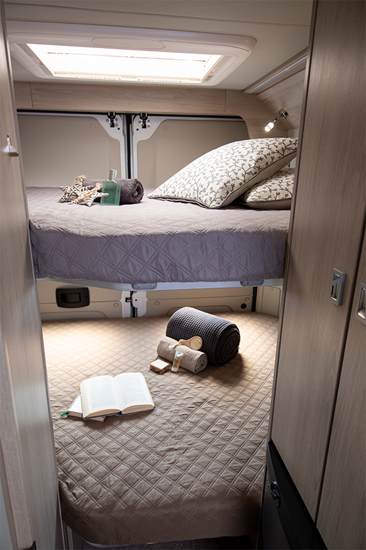 Rear double bunk beds. Roller Team Toleno R 2023