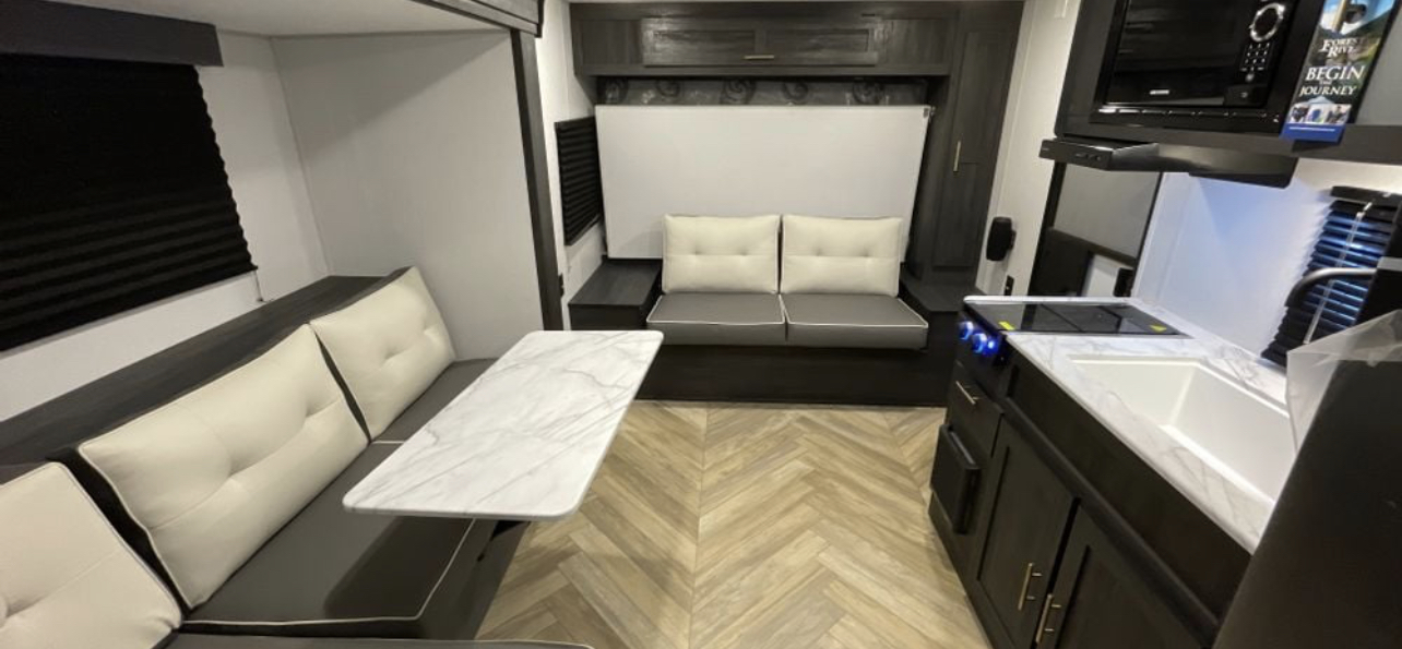 Travel trailer RV Rental 