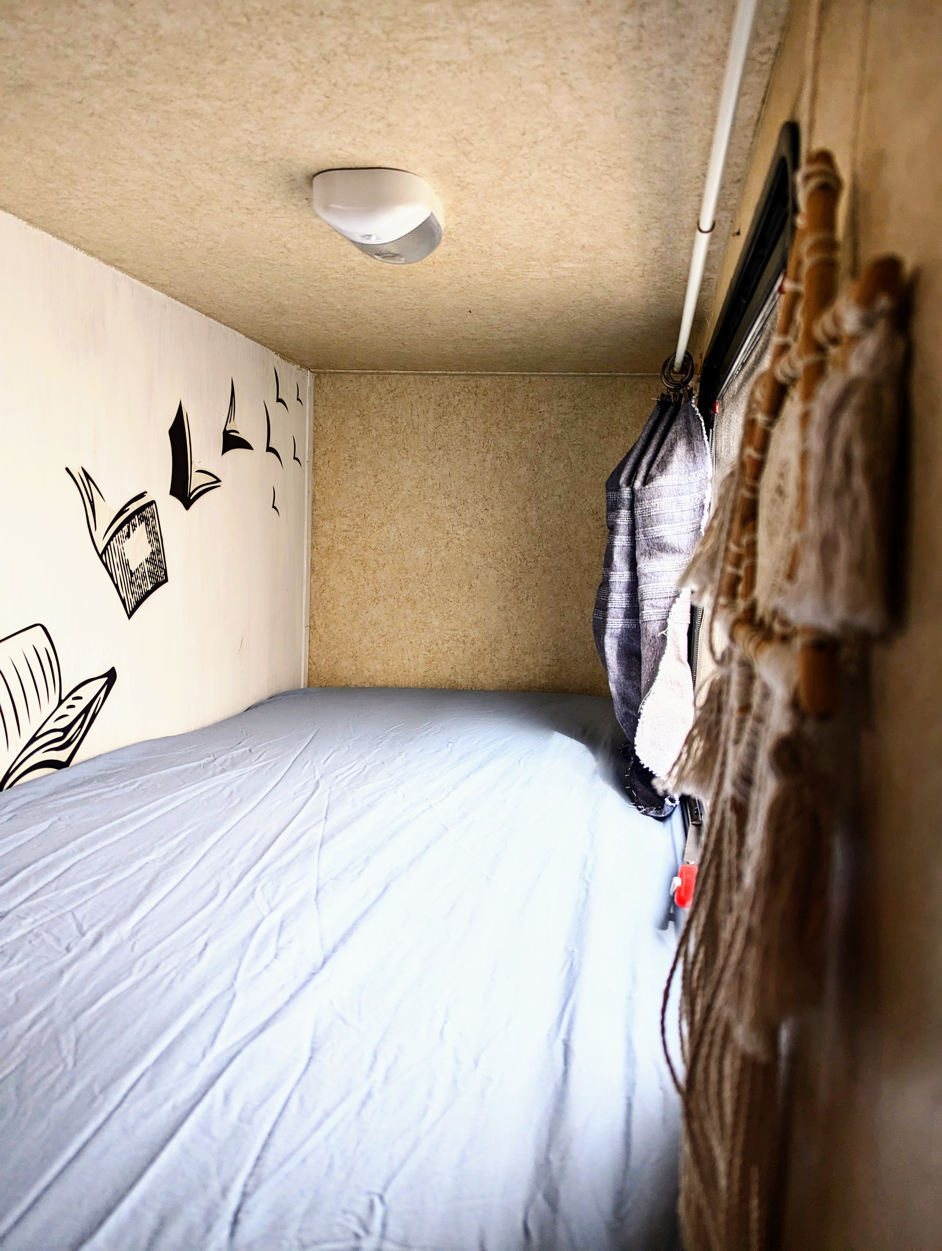 Bottom bunk. Pacific Coachworks Econ 2015