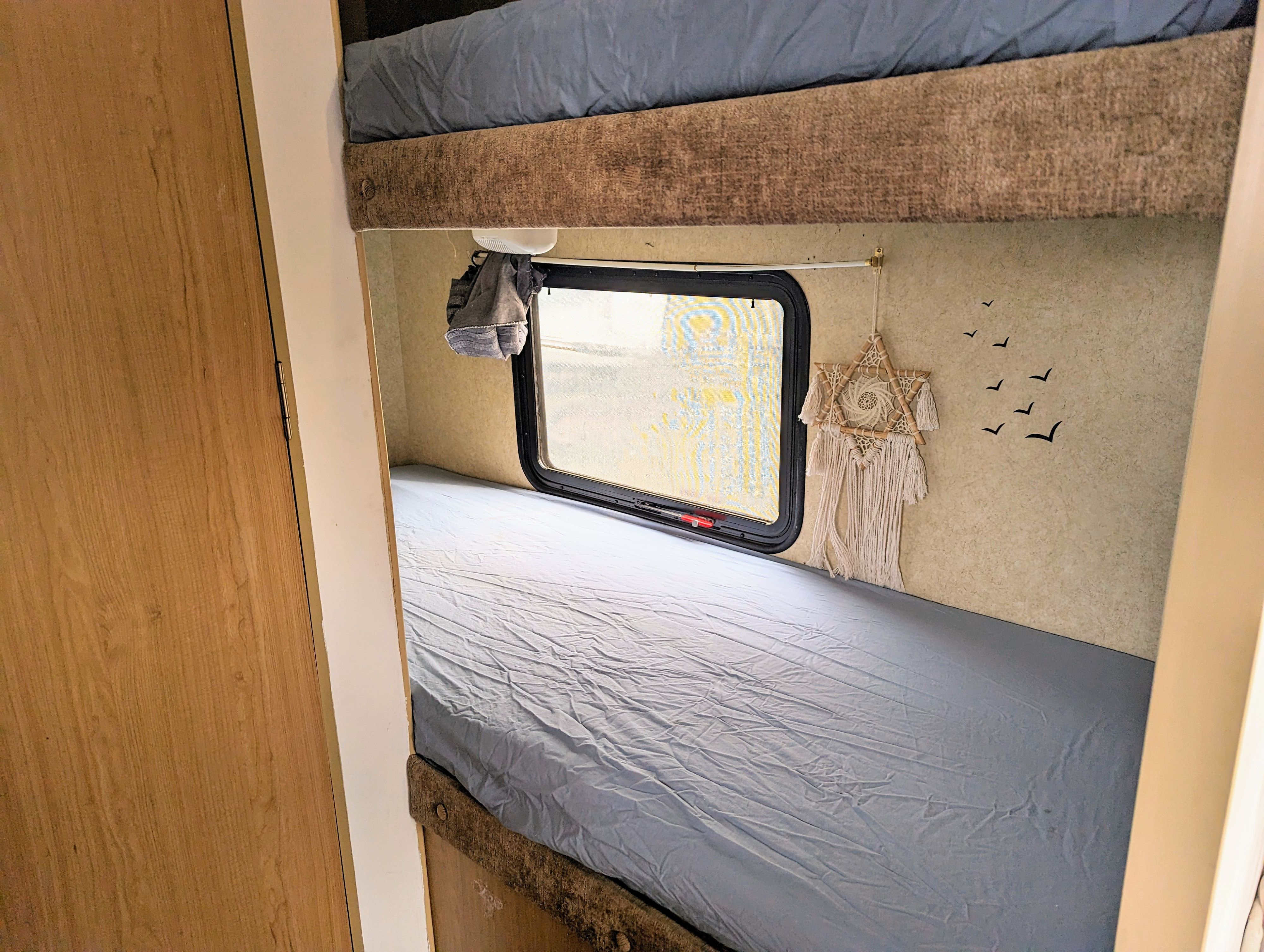 Bottom bunk. Pacific Coachworks Econ 2015
