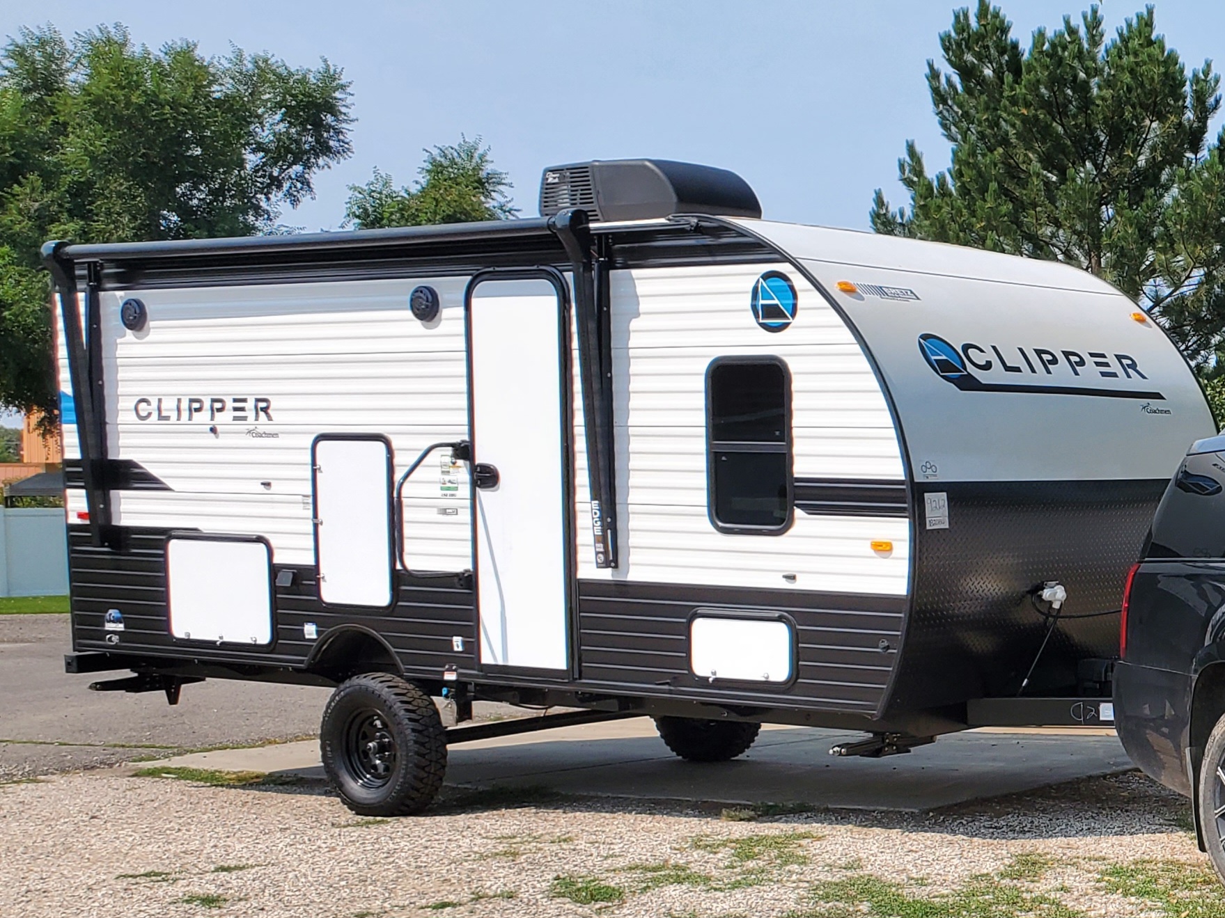 2021 Coachmen Clipper – Easy Tow, Family & Pet Friendly!