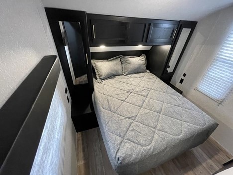 Forest River Cherokee Grey Wolf 2022