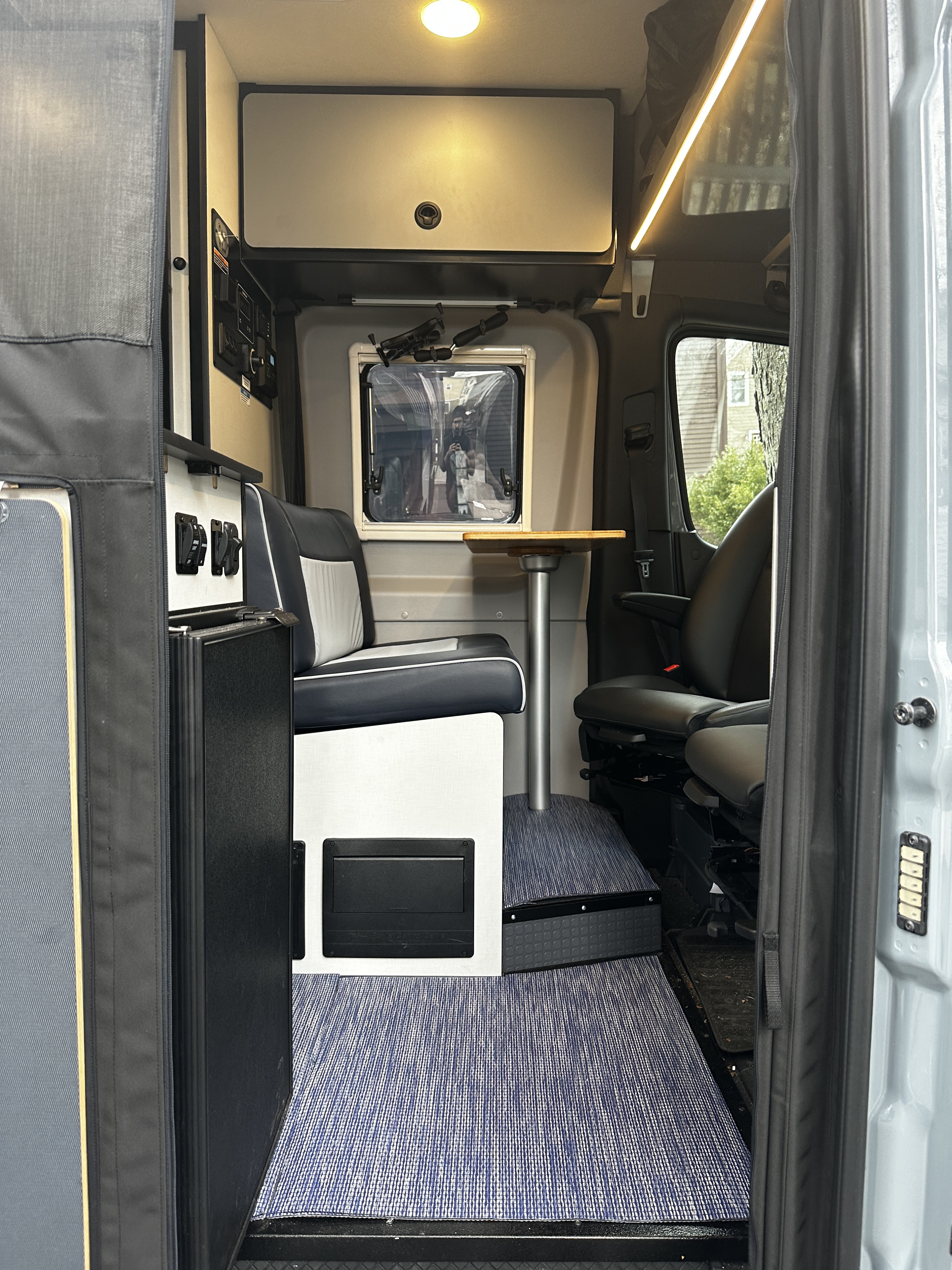 Camper van RV Rental 