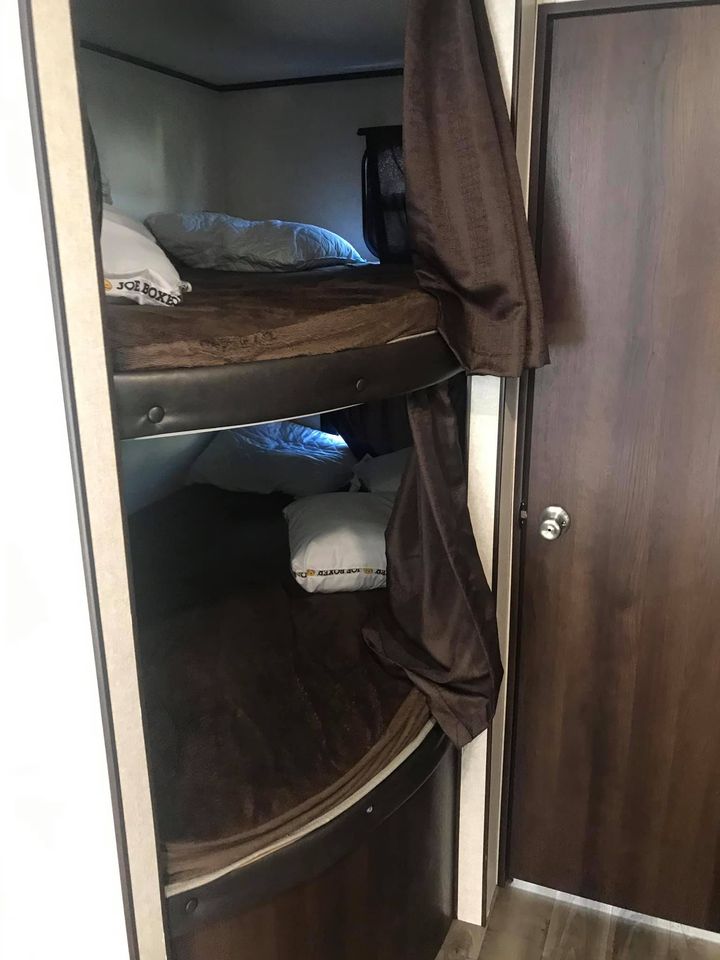 Two bunk beds. Jayco Jay Flight 2019