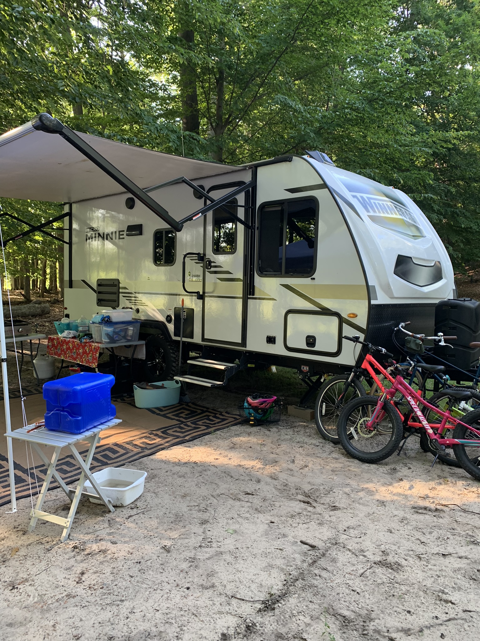 Micro Minnie Winnie--Perfect for your family camping adventure!