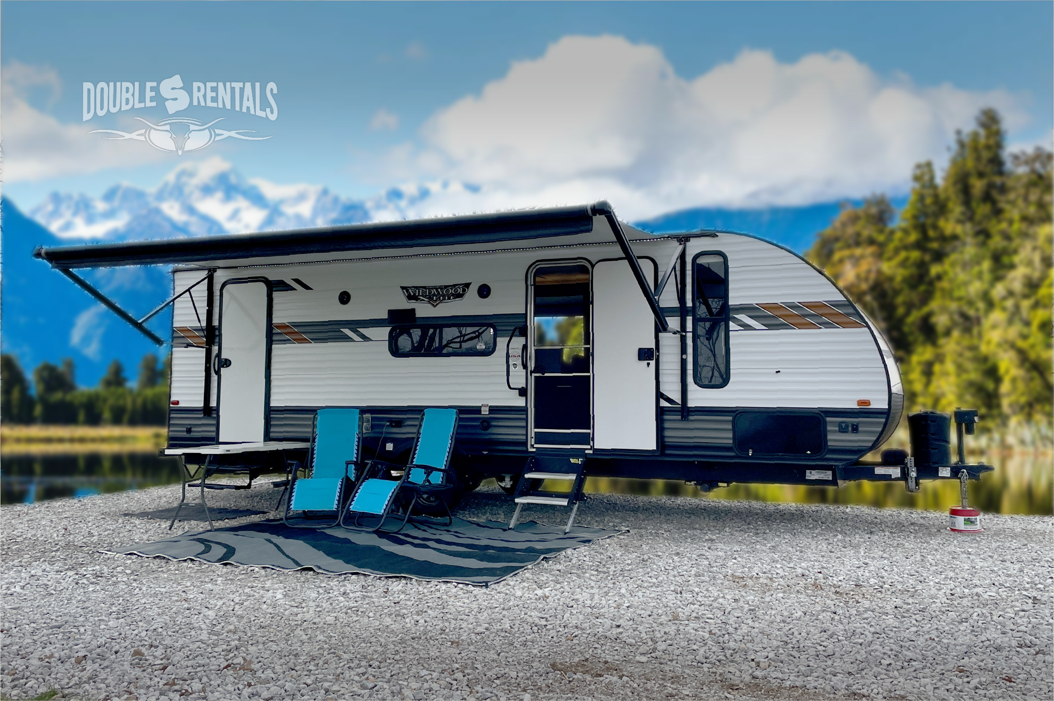 WILDWOOD X-LITE w/ Keyless Entry, Private Master, Bunk Beds & Elec Fireplac