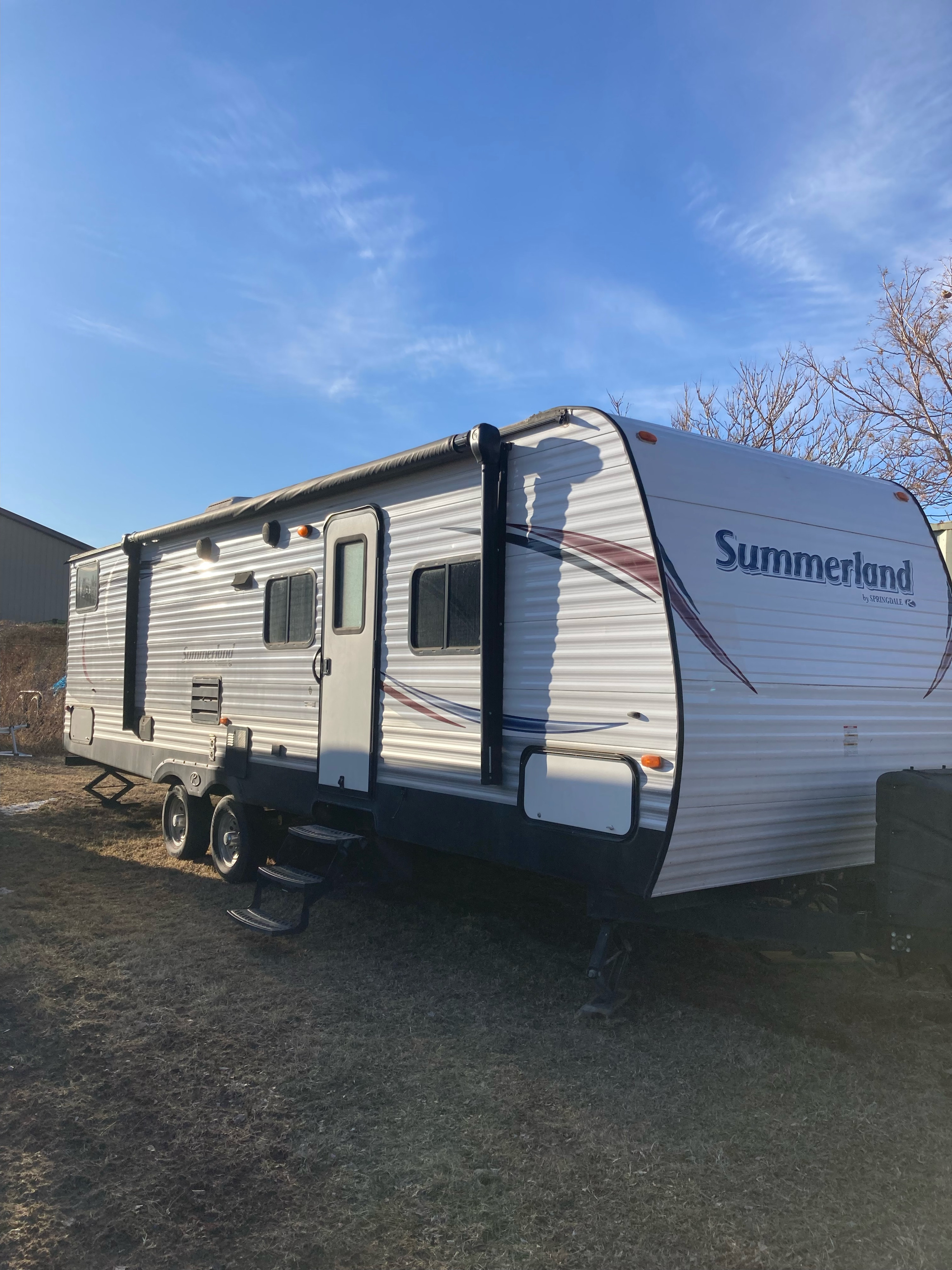 2015 Keystone RV Summerland - Perfect for large families!