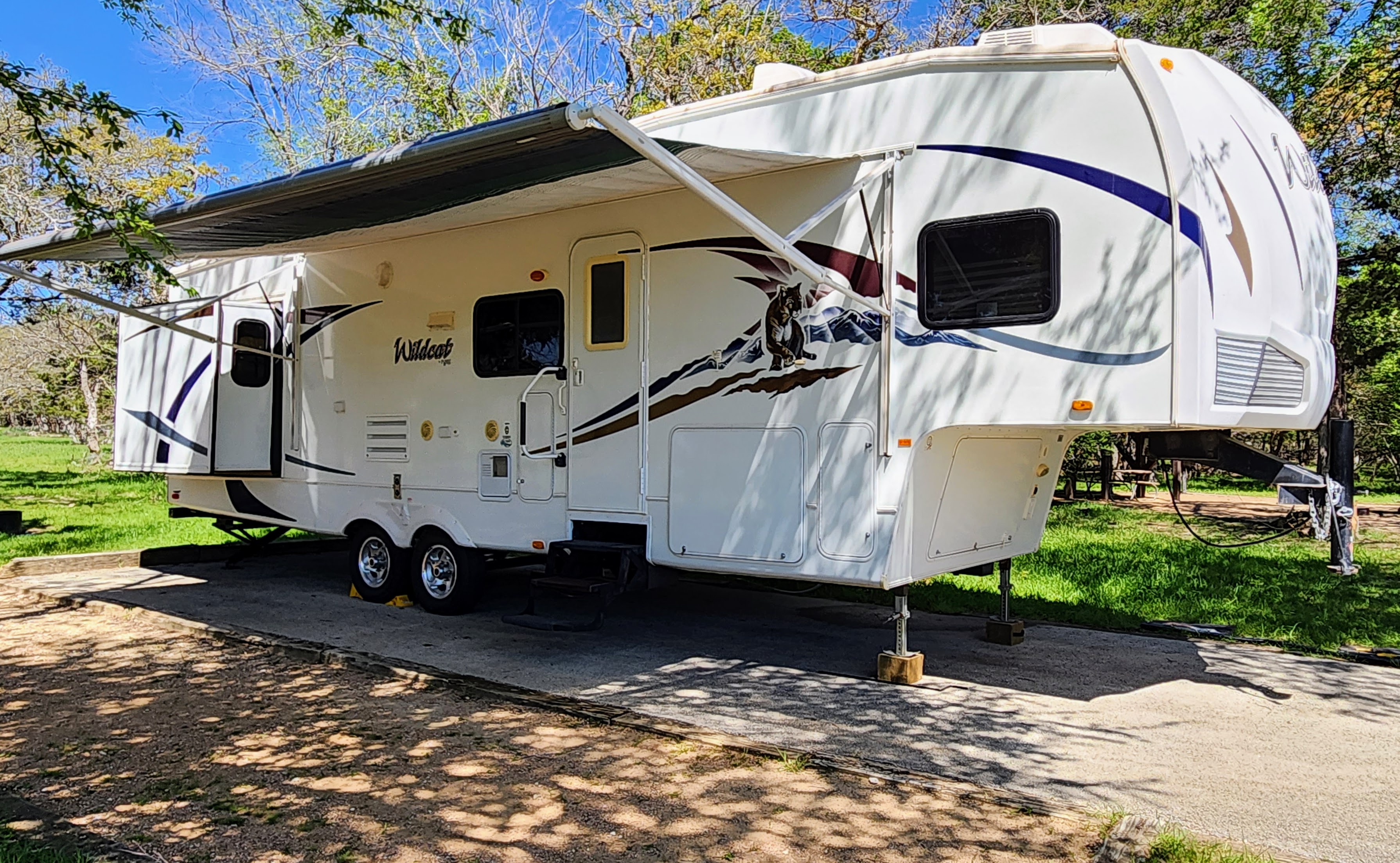Fifth-wheel RV Rental 
