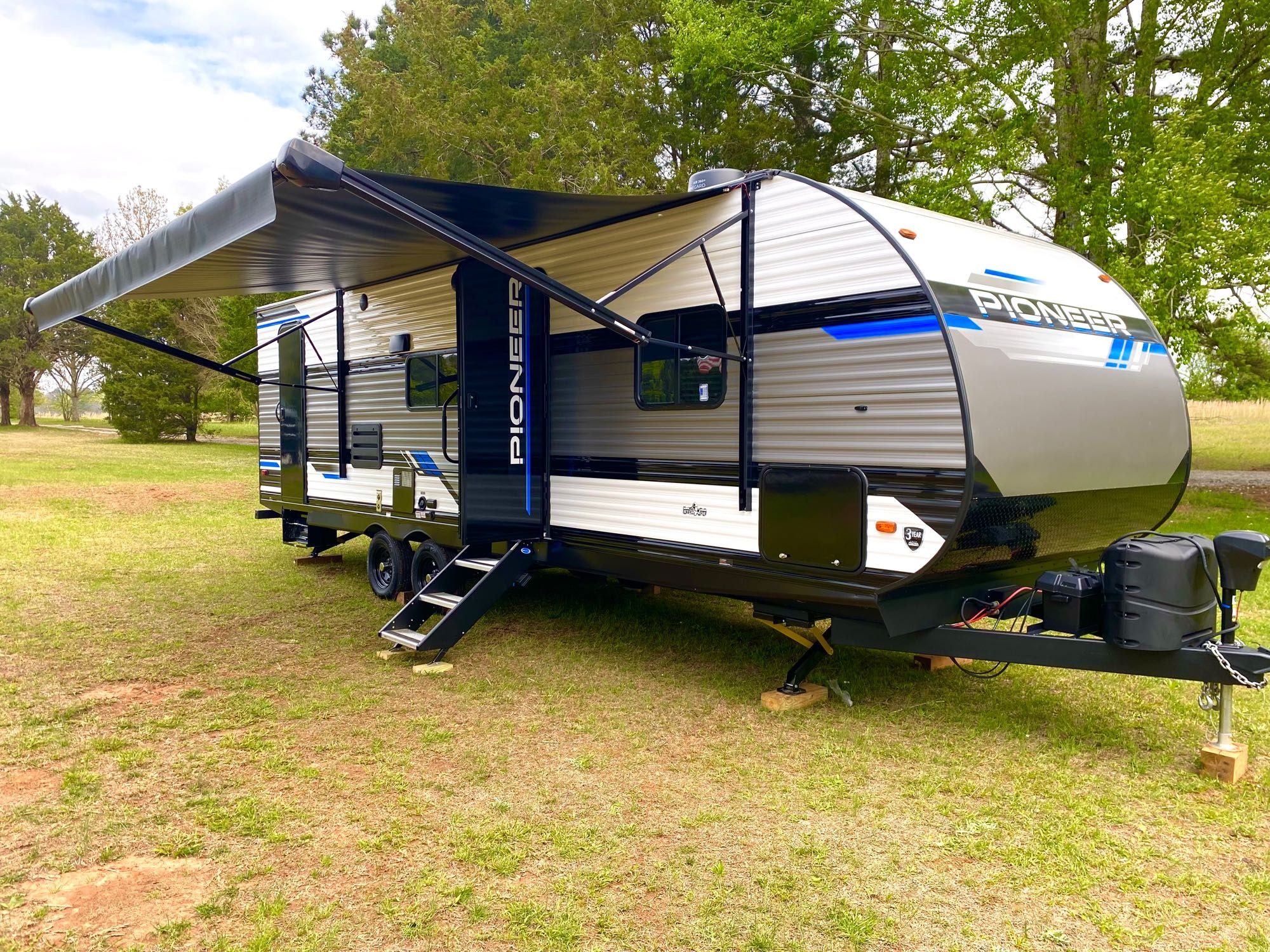 2023 Heartland Pioneer Sleeps 8