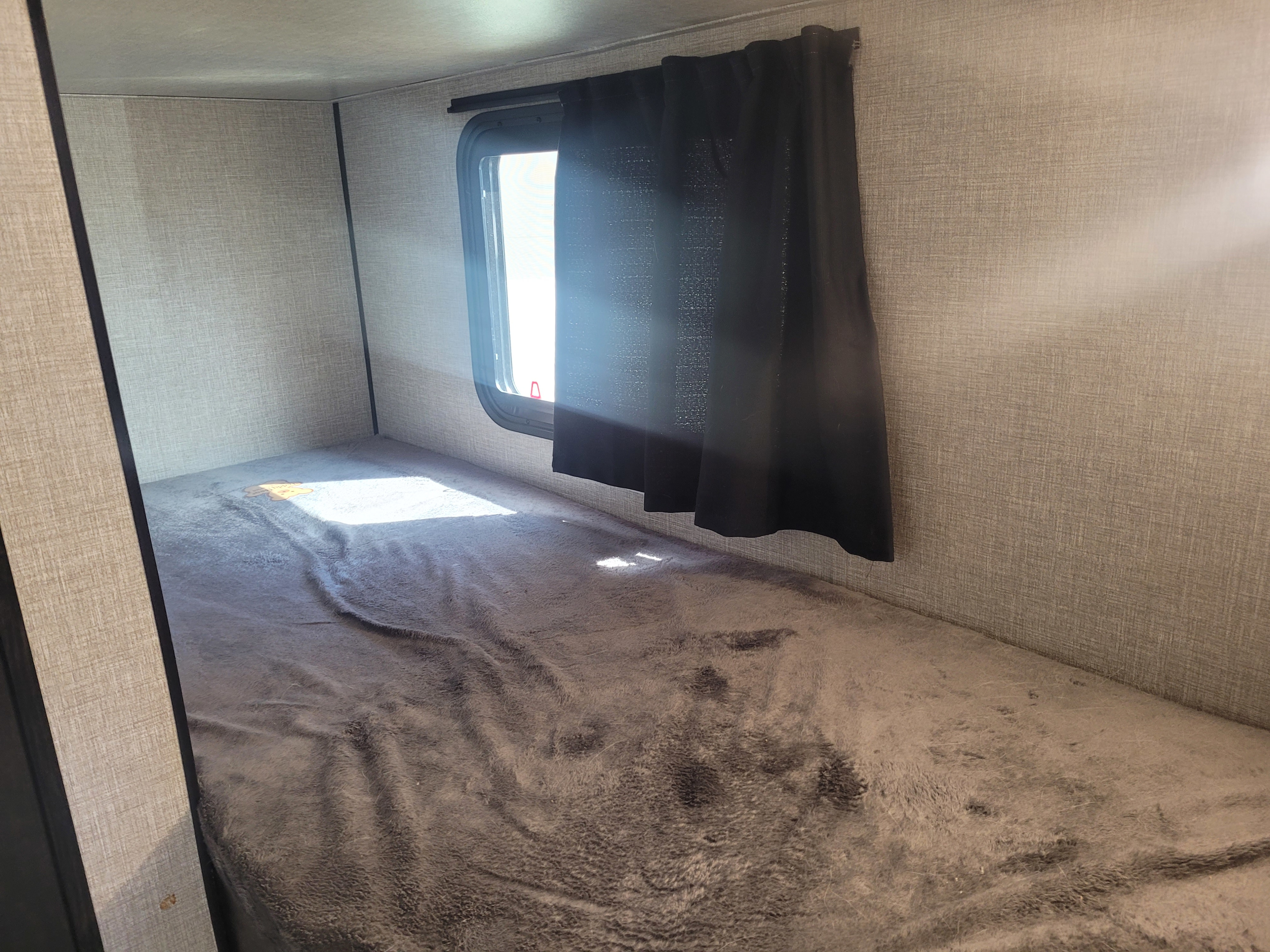 Bunk bed can hold 250 lbs.!. Jayco Jay Flight SLX Baja Edition 2021