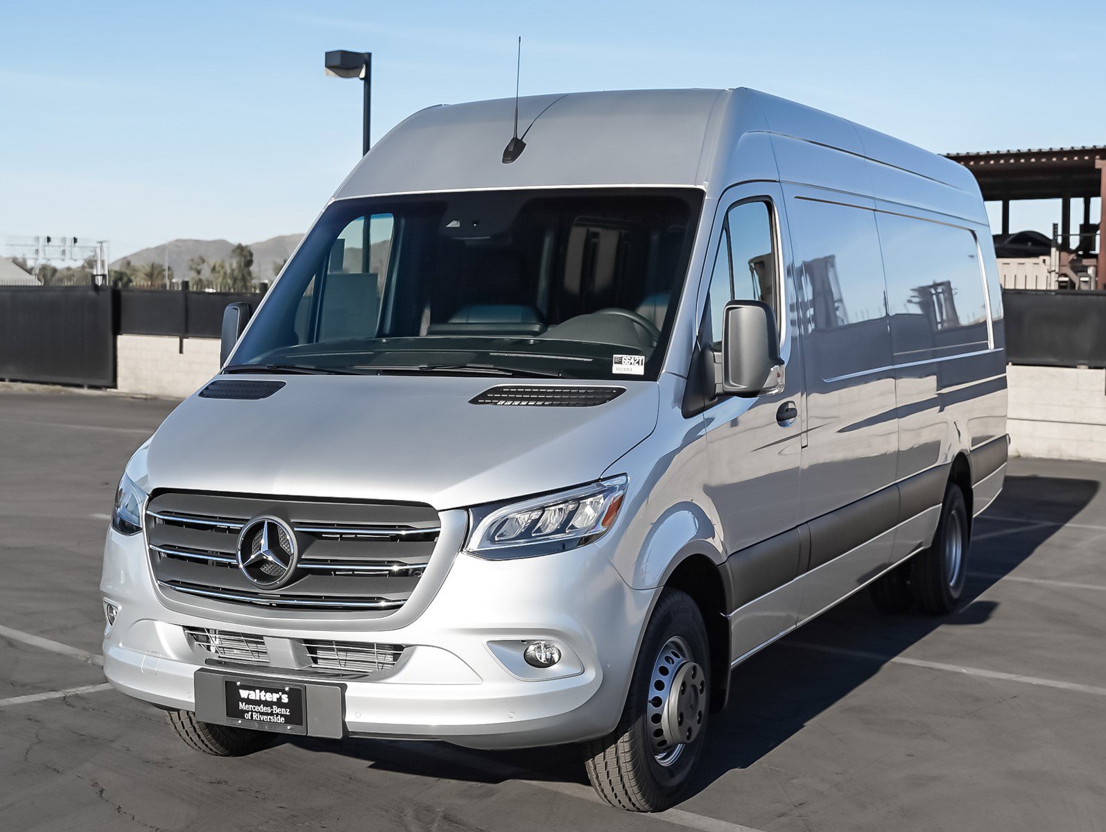 2023 Mercedes Ultimate Coach
