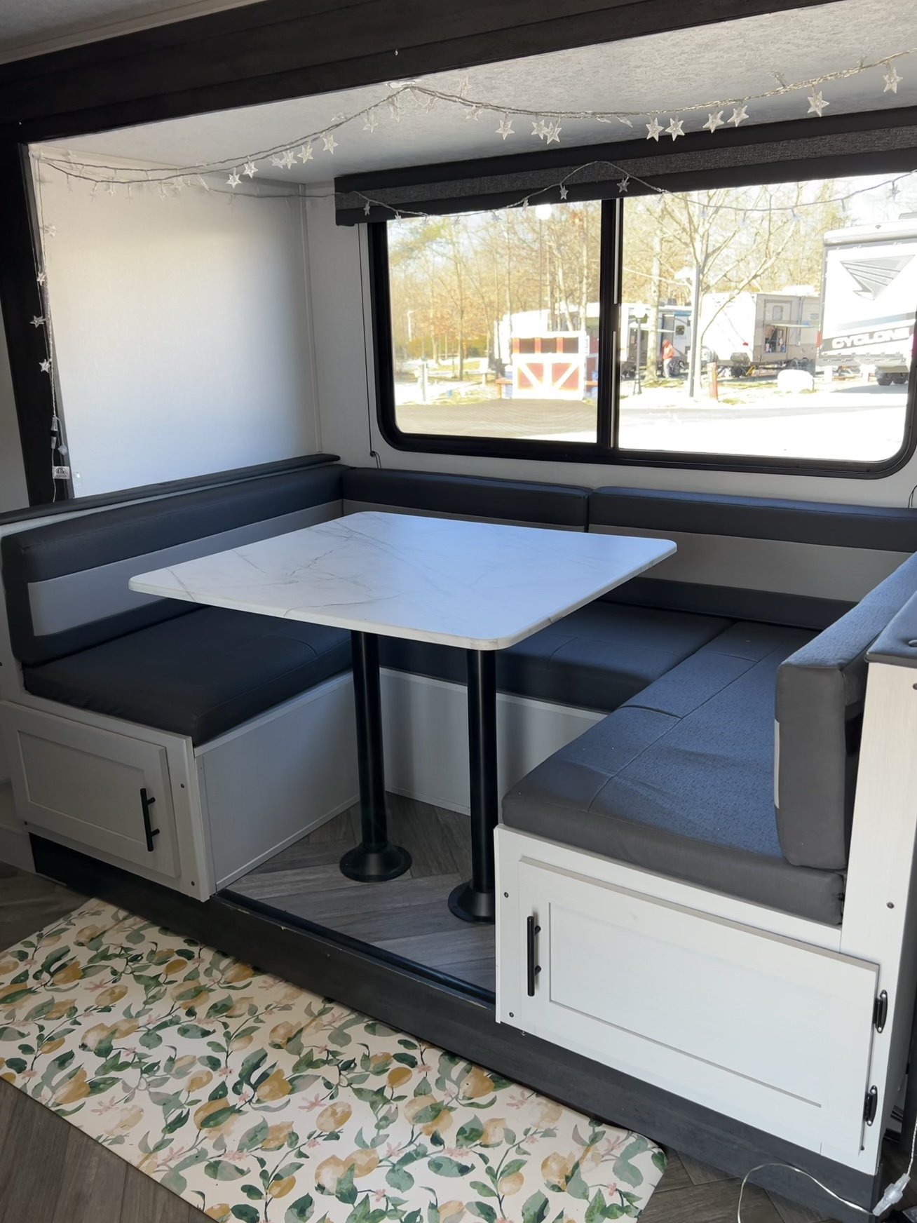 Travel trailer RV Rental 