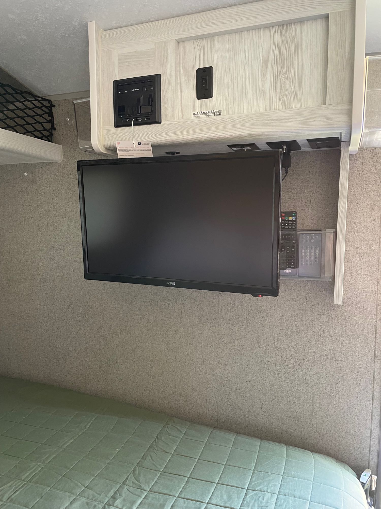 Tv with dvd player. Forest River Flagstaff 2021