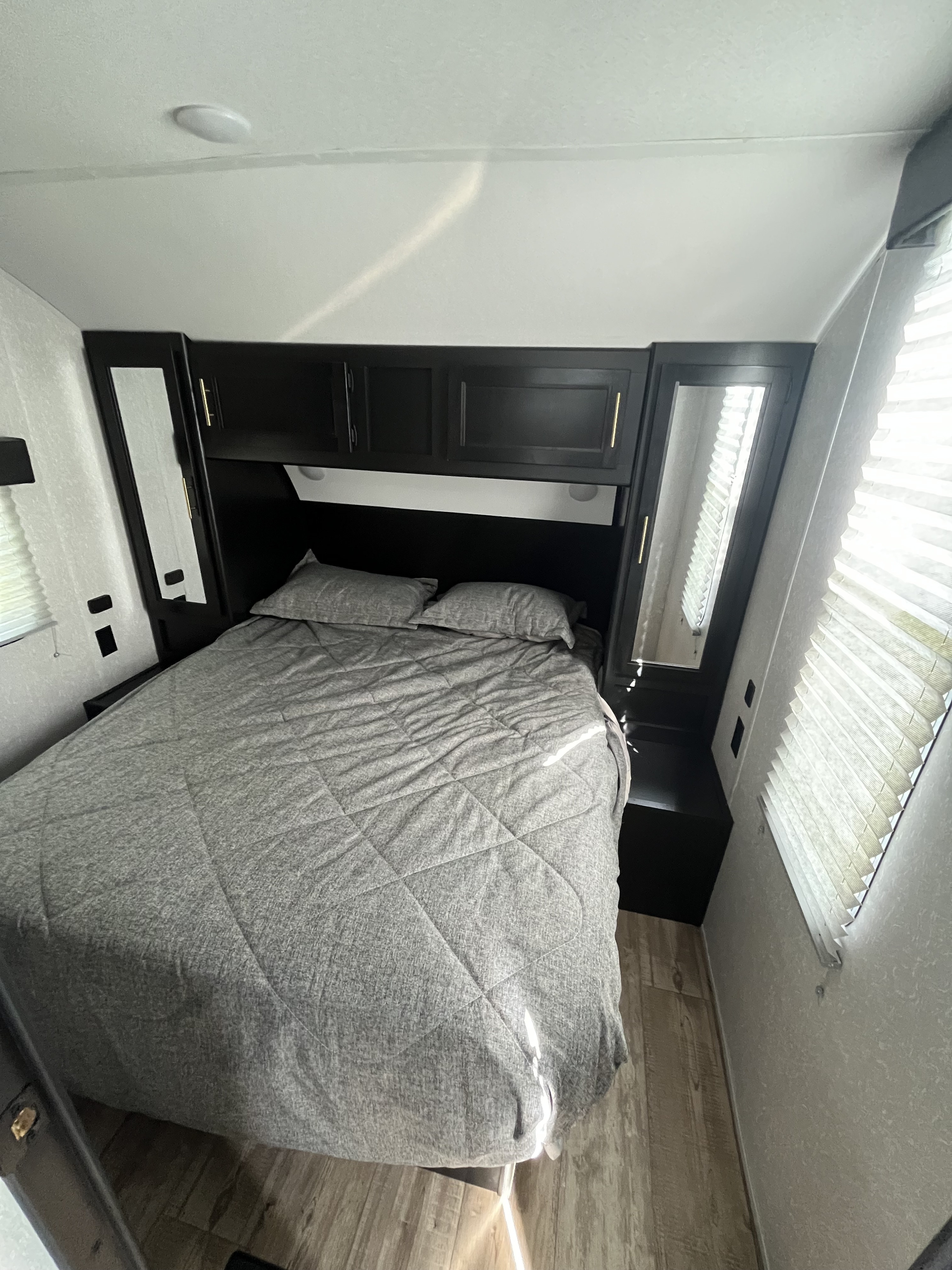Travel trailer RV Rental 